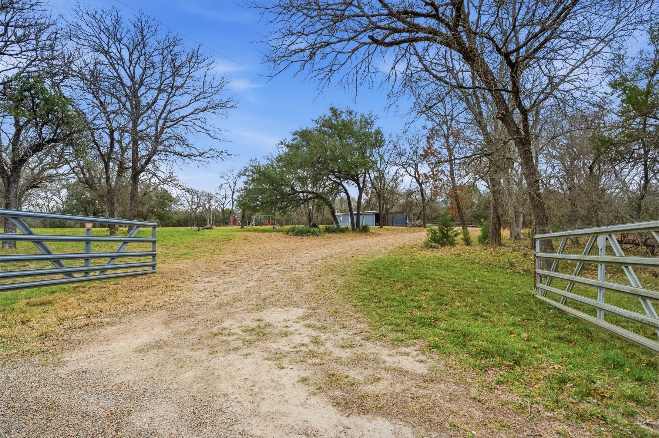 444 Red Bud Hill Valley Mills TX 76689