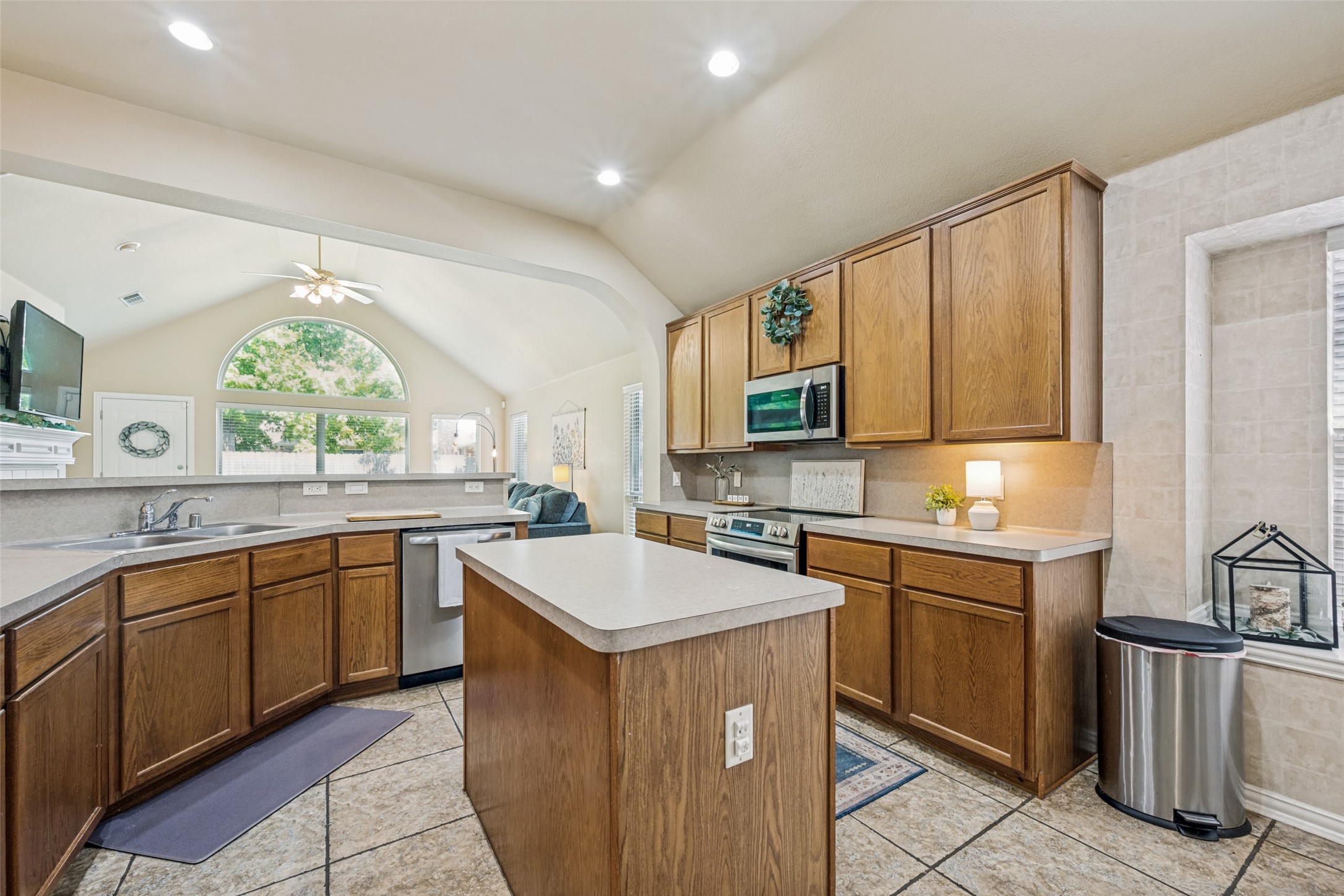 9124 Peace Street Fort Worth TX 76244
