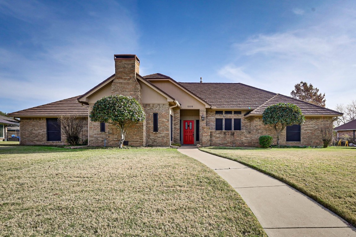 1500 Meadow Crest Lane Mansfield TX 76063