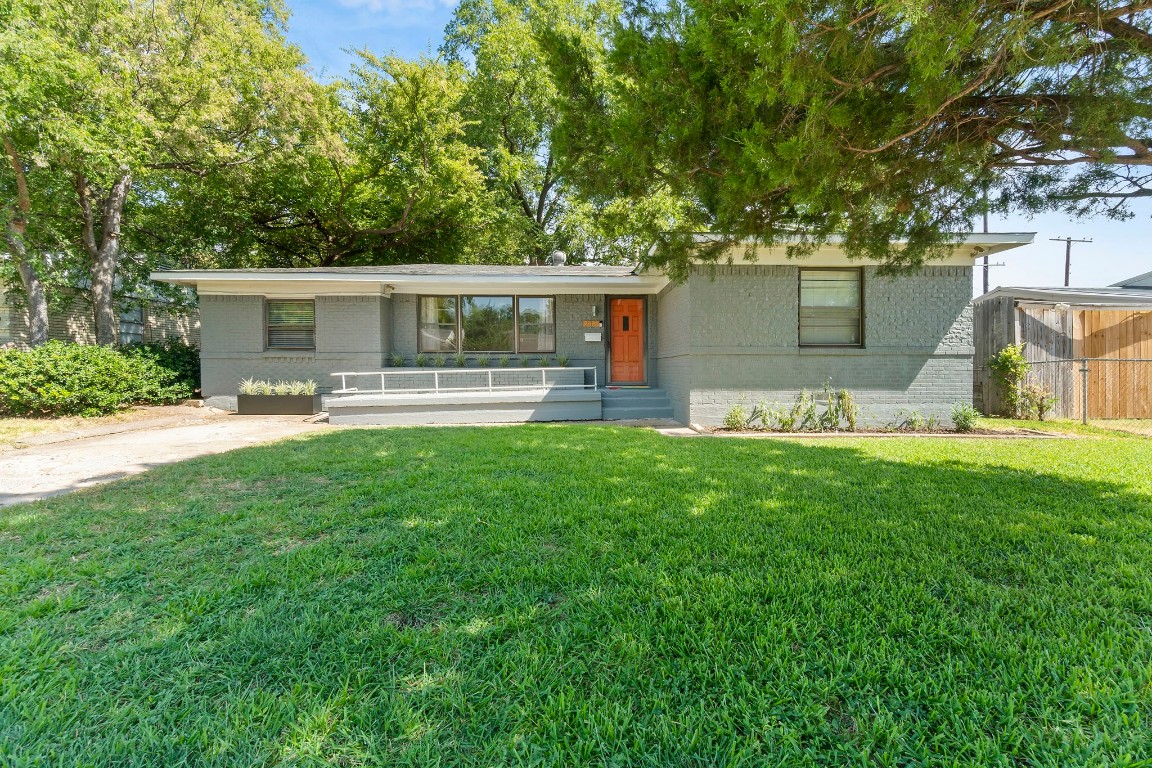 2823 Housley Drive Dallas TX 75228