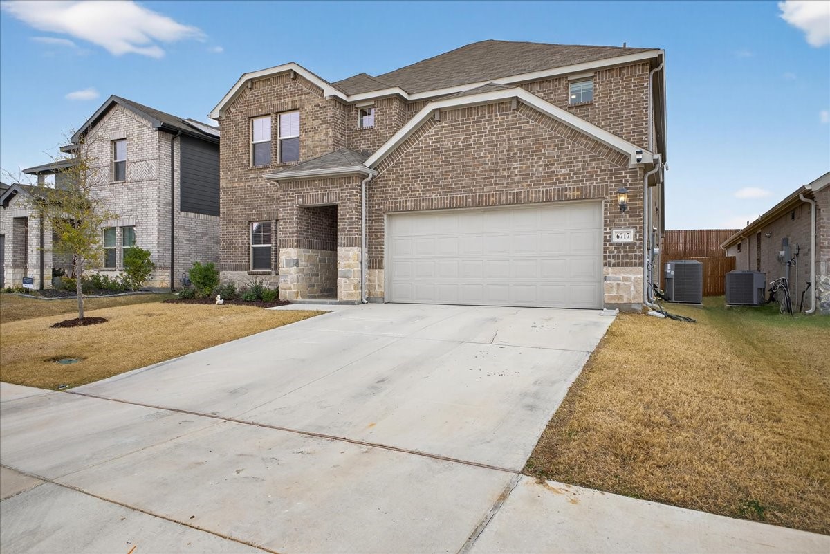 6717 Iron Oak Road Crowley TX 76036