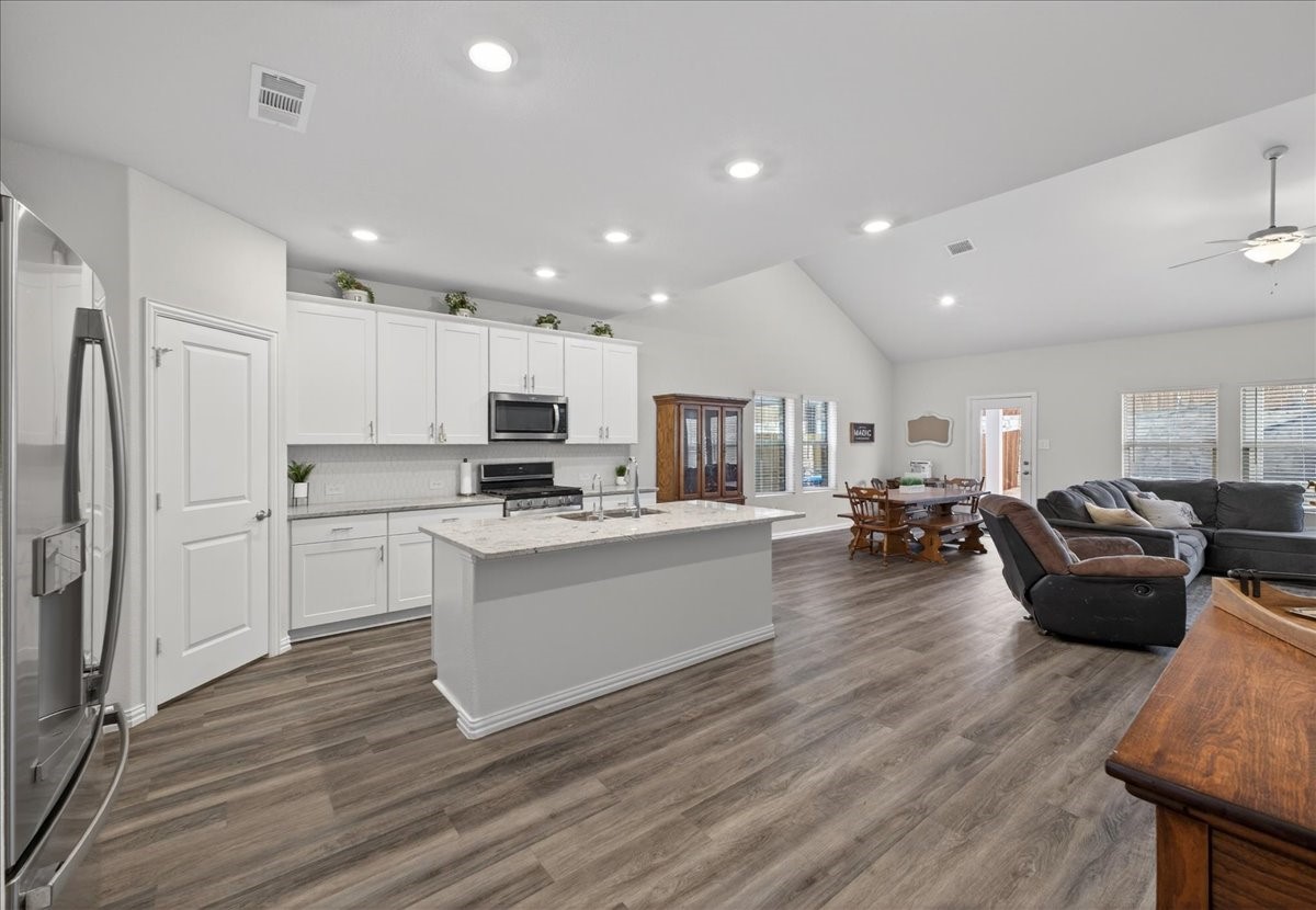 6717 Iron Oak Road Crowley TX 76036