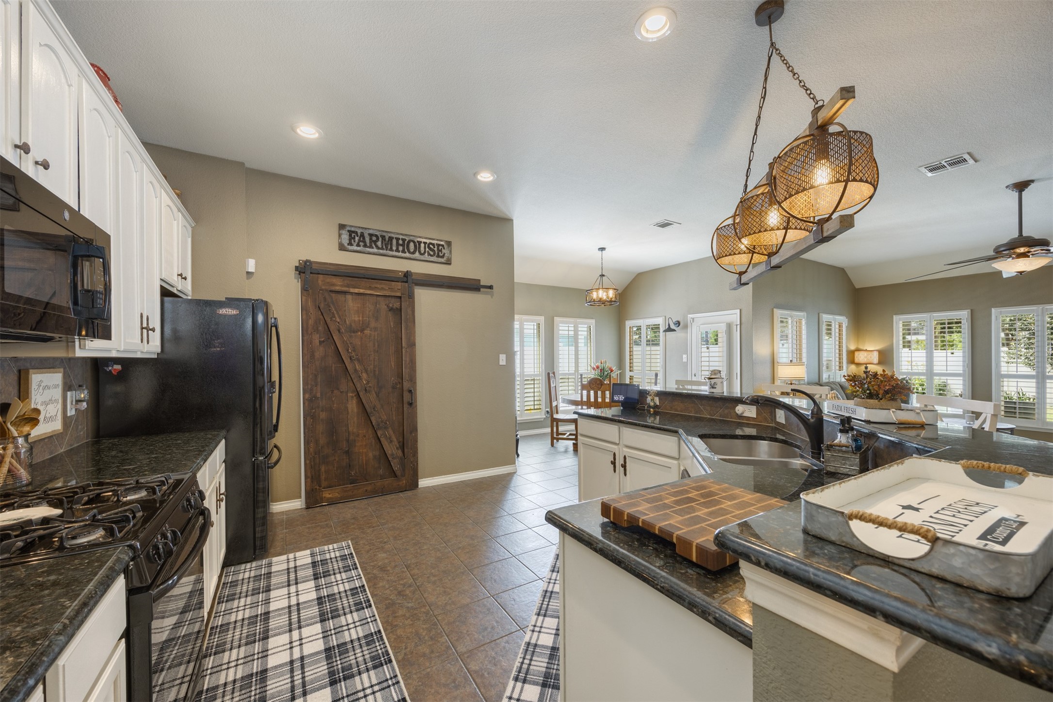 1812 Azalea Drive Savannah TX 76227