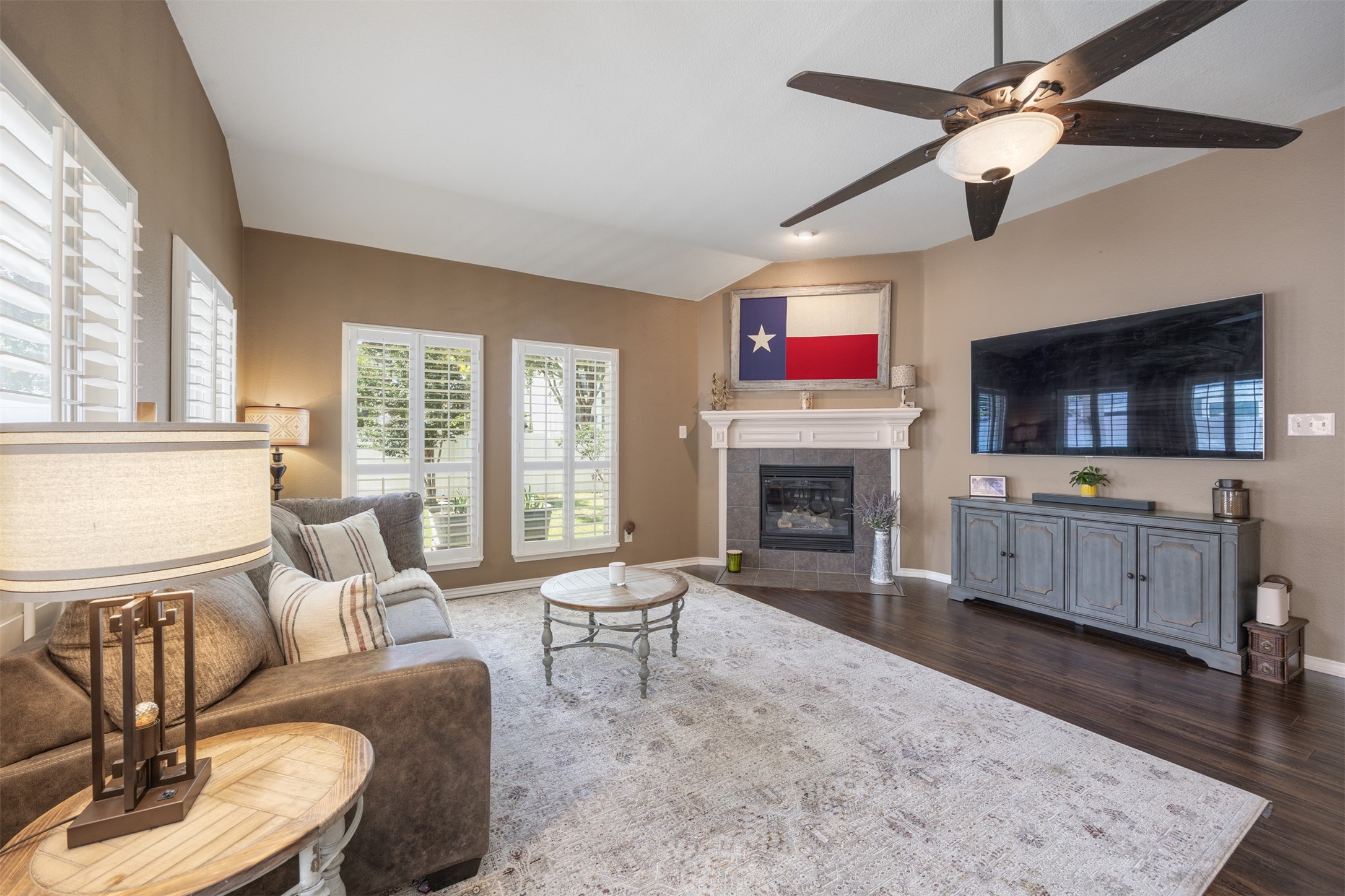 1812 Azalea Drive Savannah TX 76227