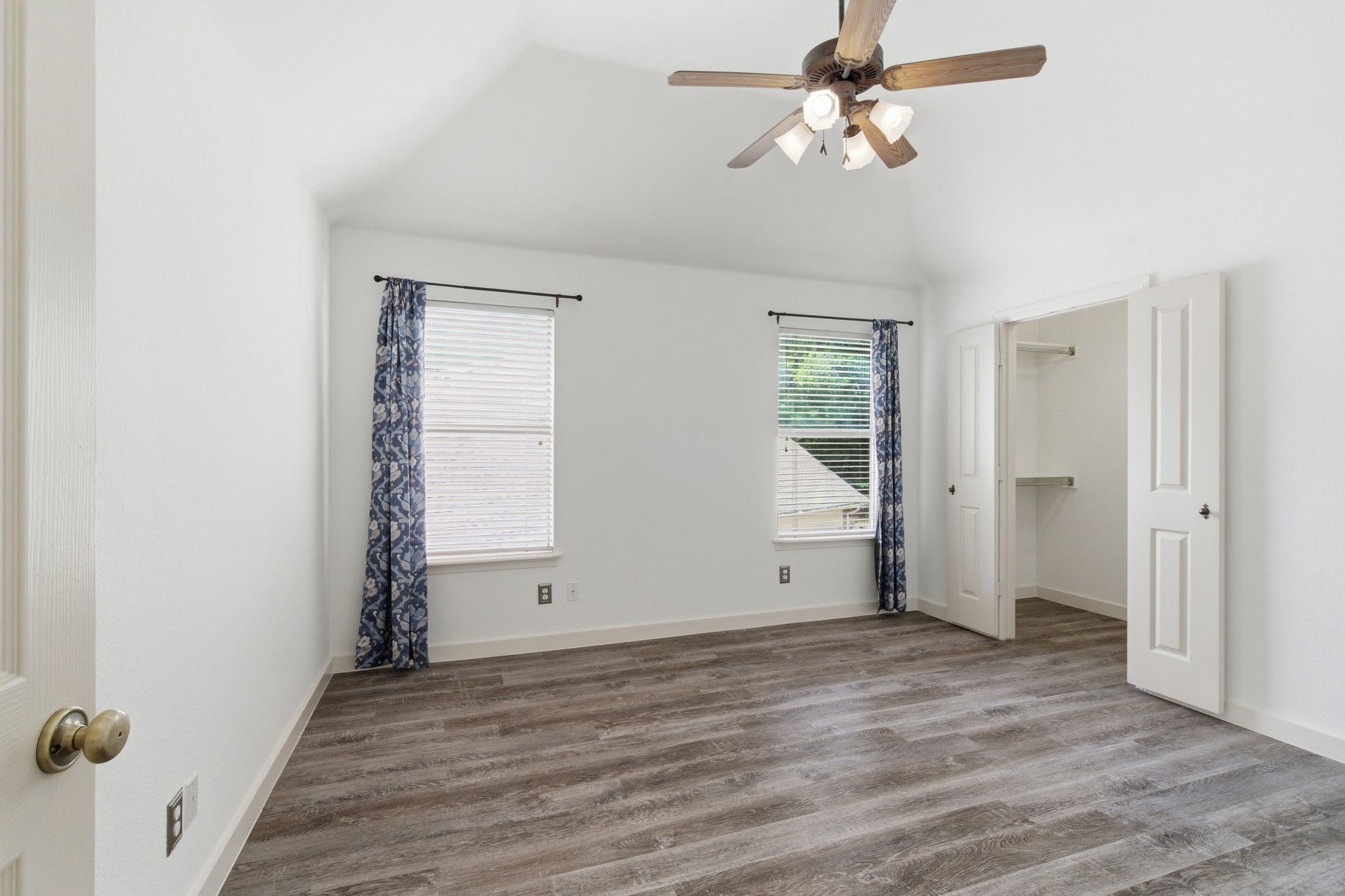 3636 Chateaux Lane Hurst TX 76054