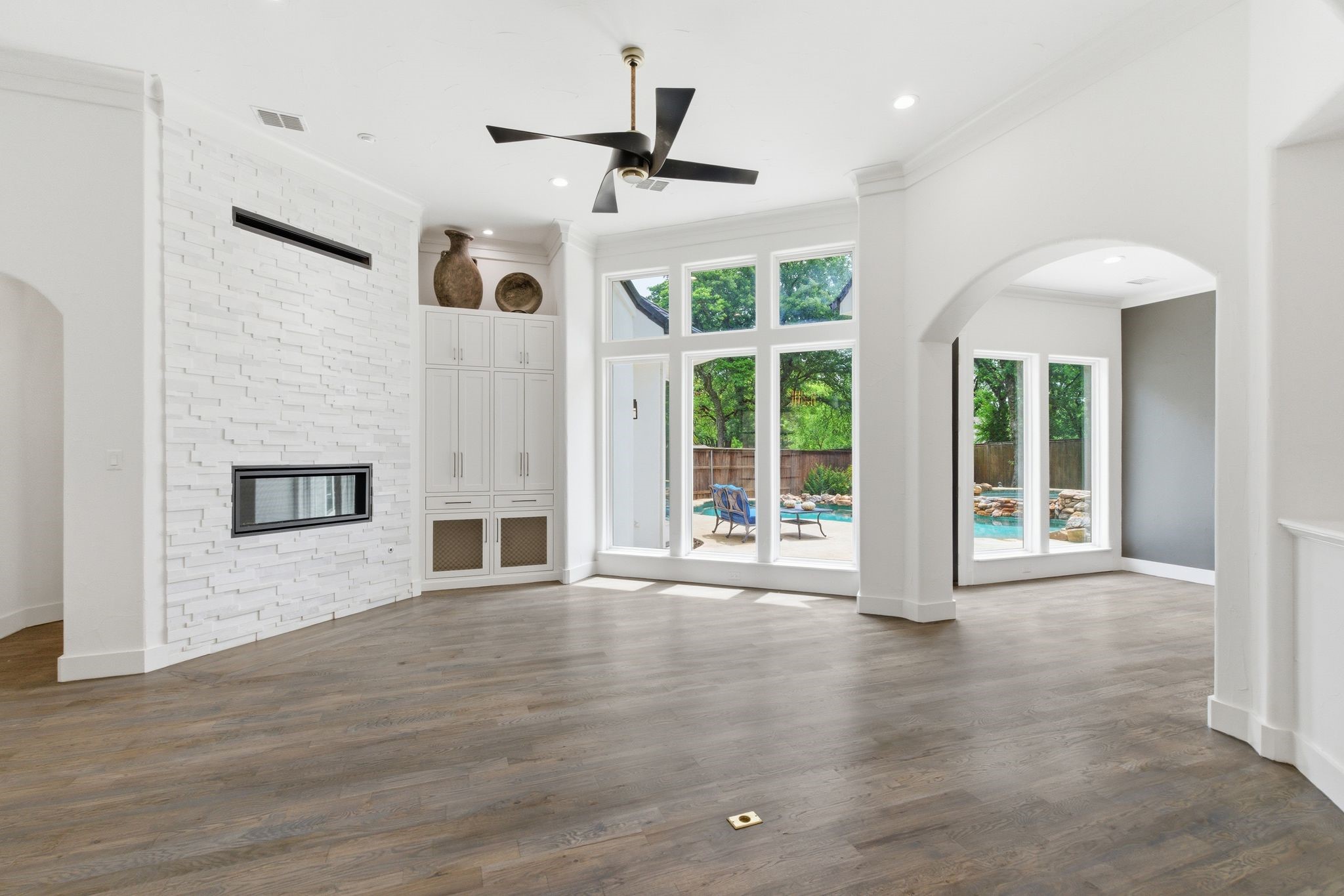 3636 Chateaux Lane Hurst TX 76054