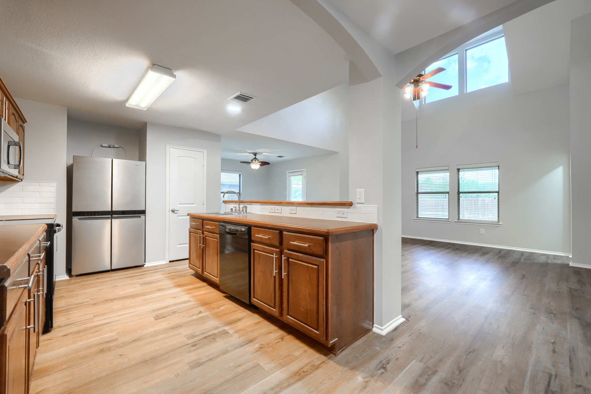 2046 Lake Trail Drive Heartland TX 75126