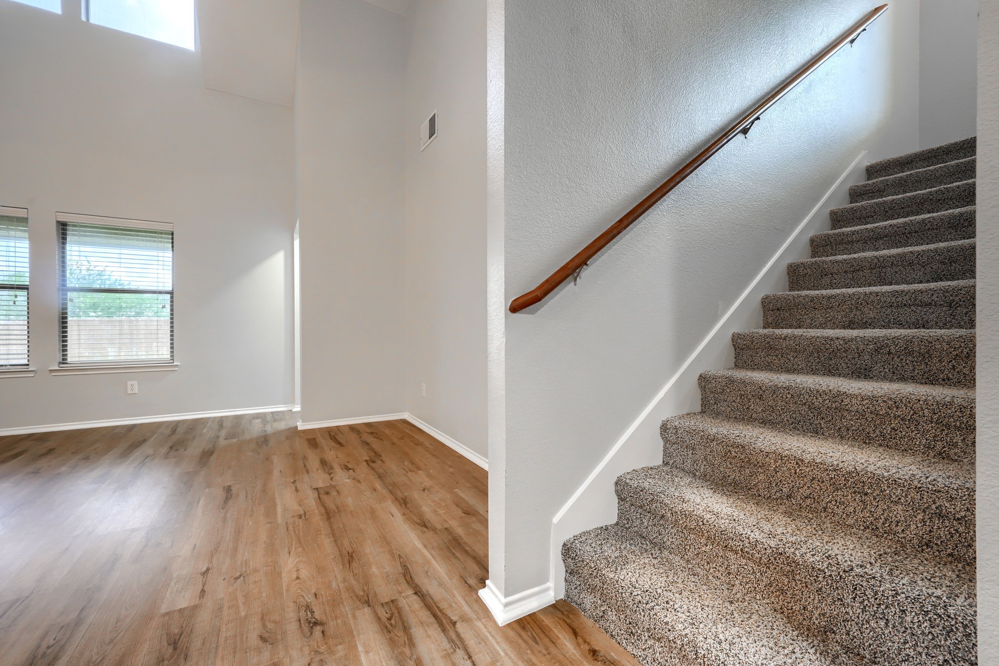 2046 Lake Trail Drive Heartland TX 75126