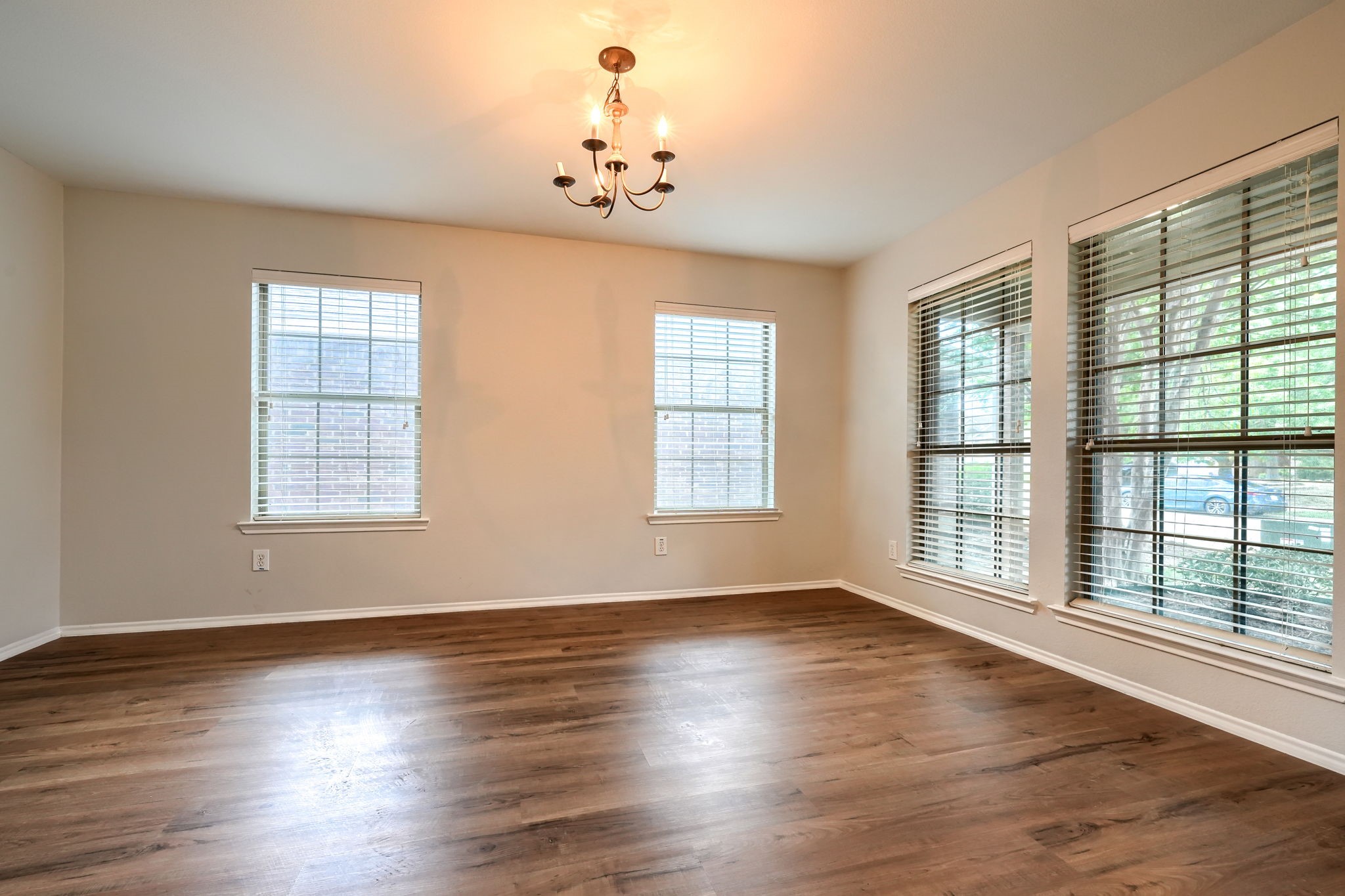 2046 Lake Trail Drive Heartland TX 75126