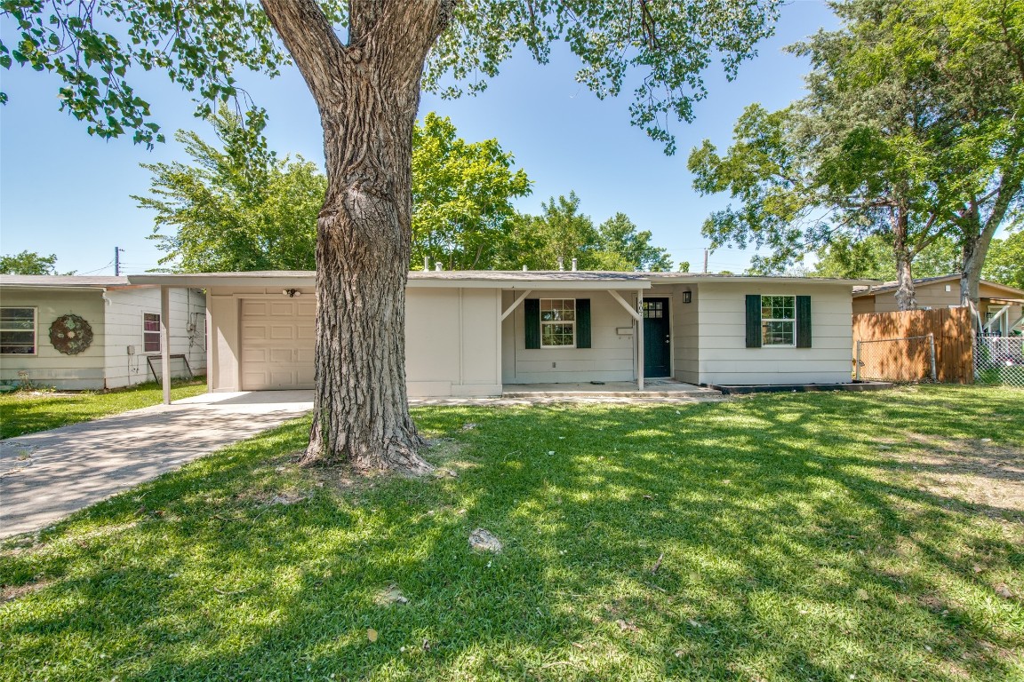 407 Crest Hill Drive Mesquite TX 75149