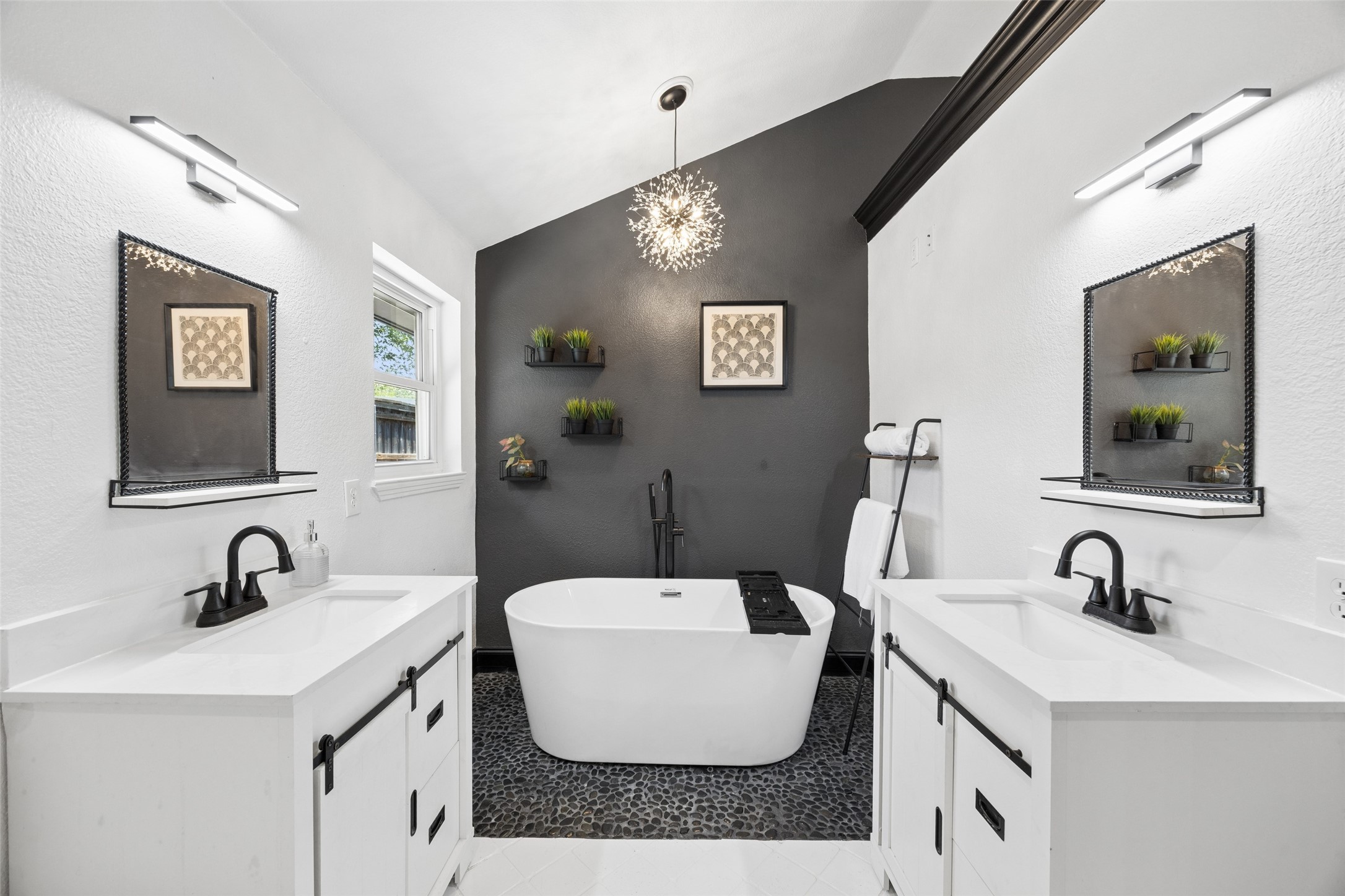 324 N Brighton Avenue Dallas TX 75208