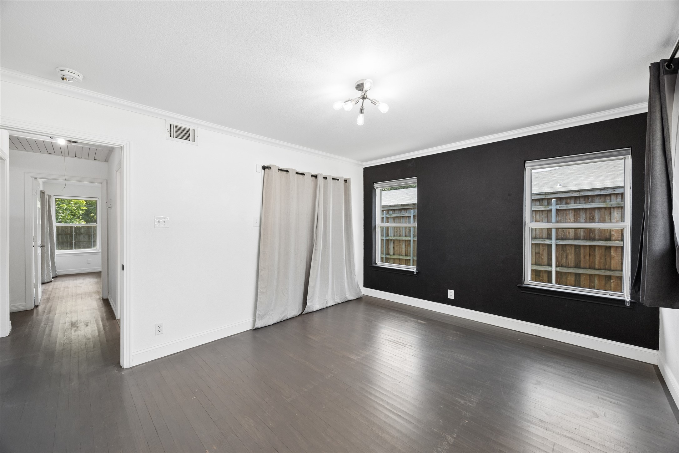 324 N Brighton Avenue Dallas TX 75208