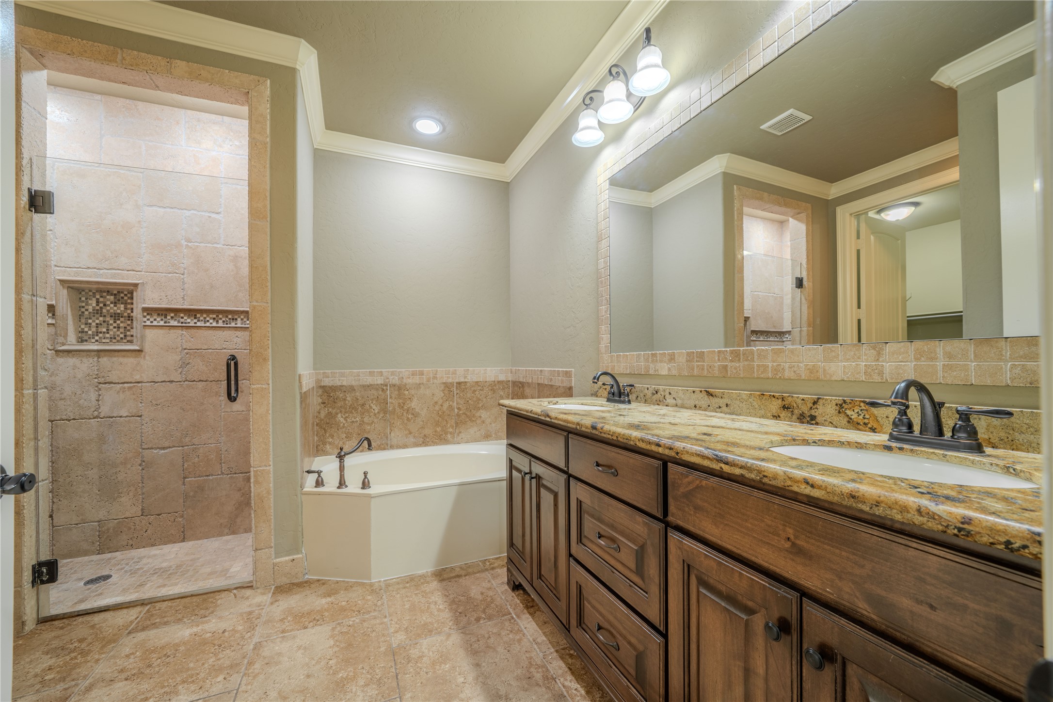 2114 W Hawkins Parkway Longview TX 75605