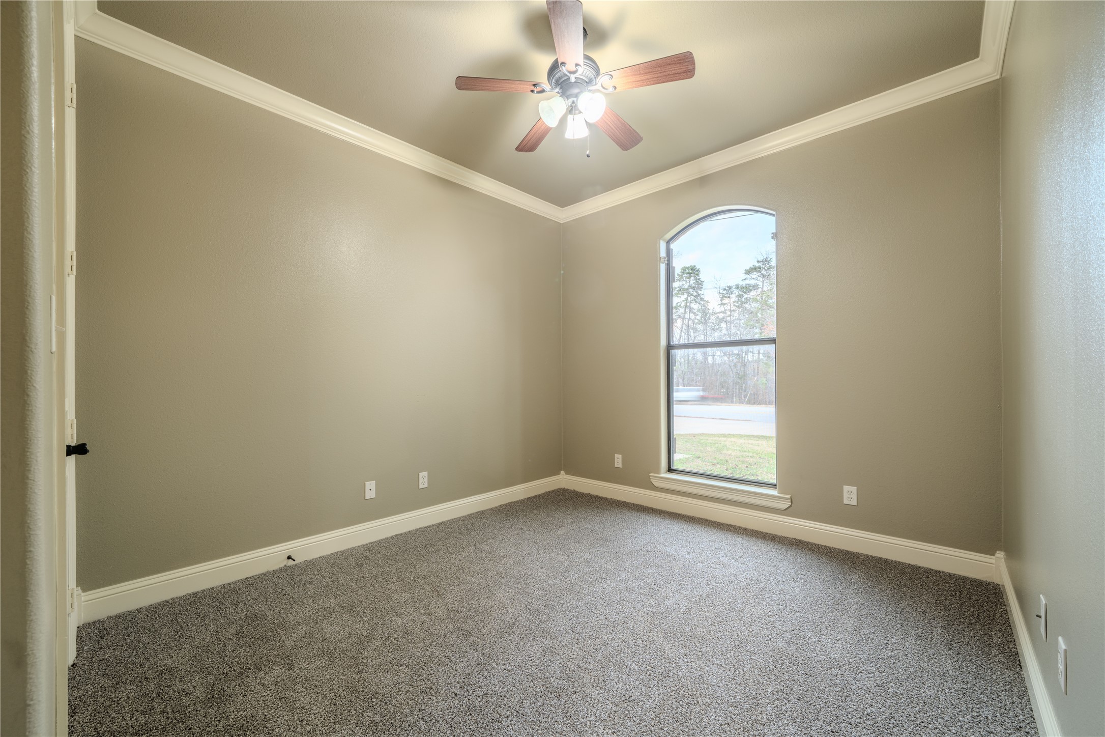 2114 W Hawkins Parkway Longview TX 75605