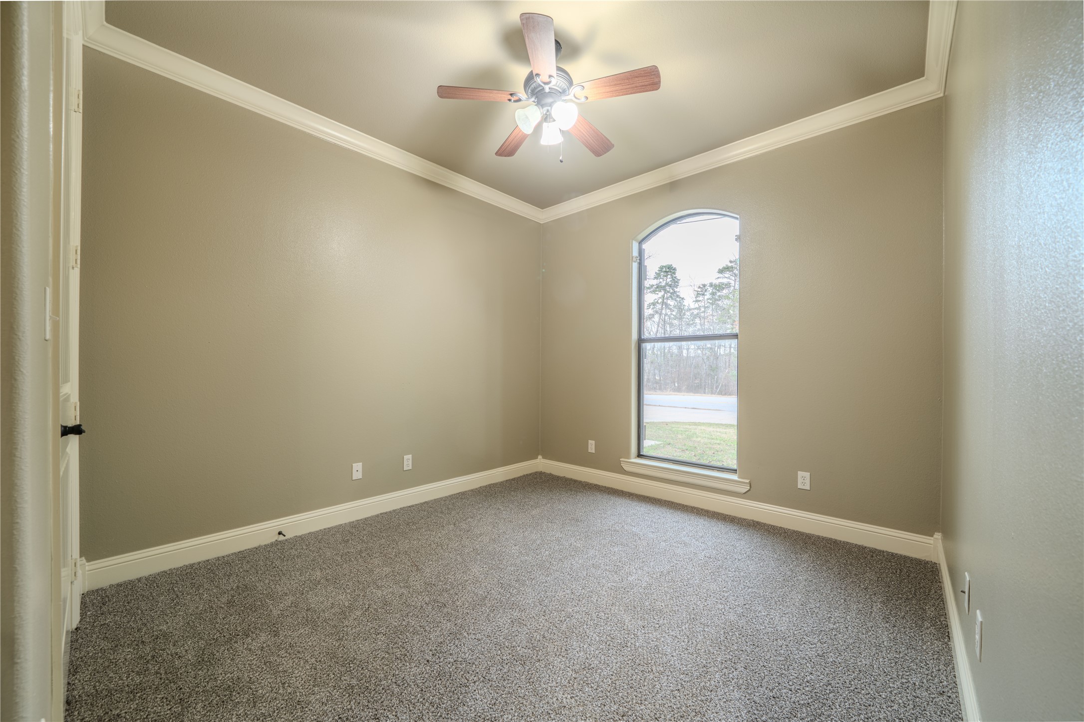2114 W Hawkins Parkway Longview TX 75605