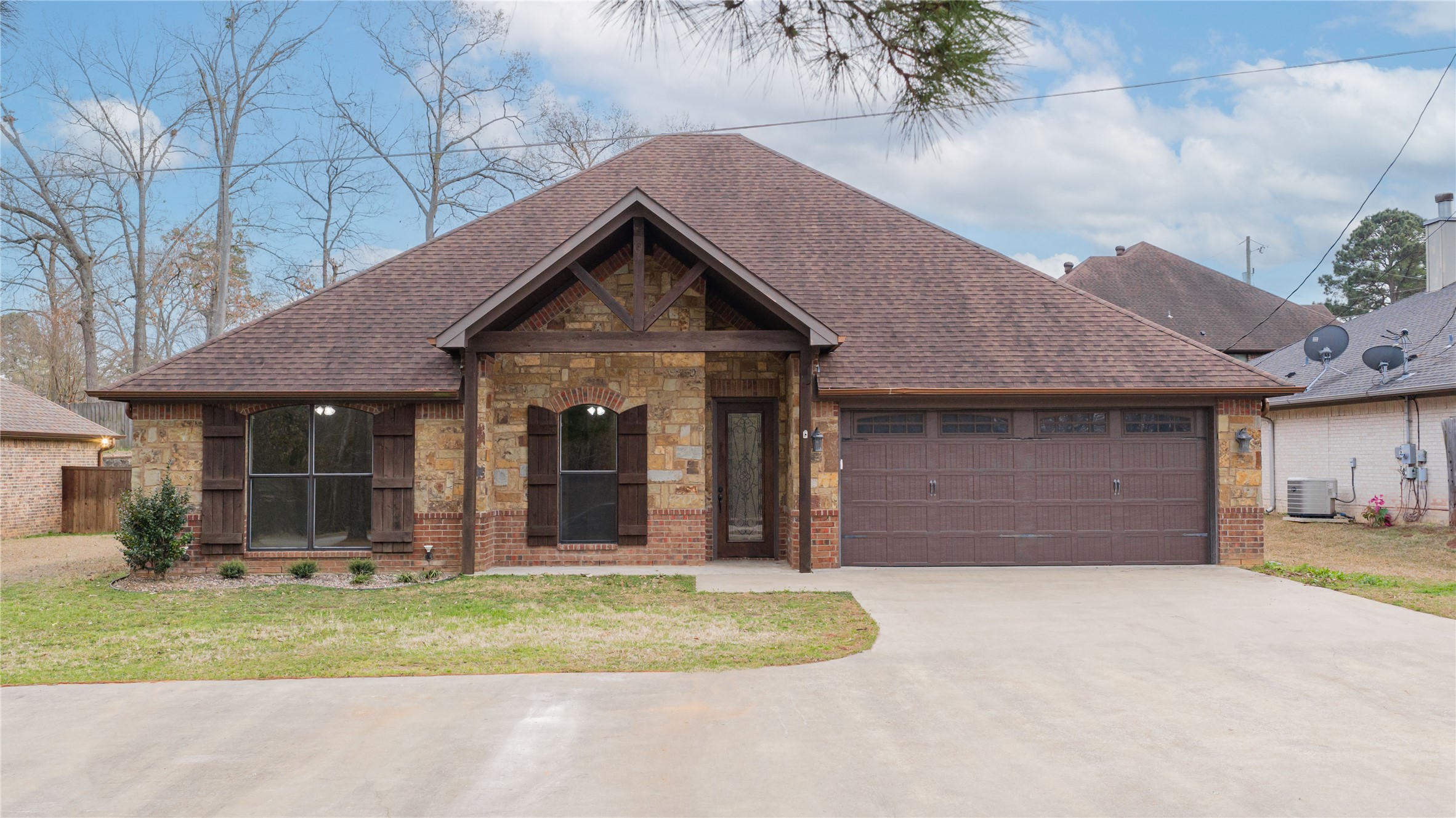 2114 W Hawkins Parkway Longview TX 75605