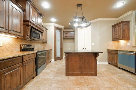 2114 W Hawkins Parkway Longview TX 75605