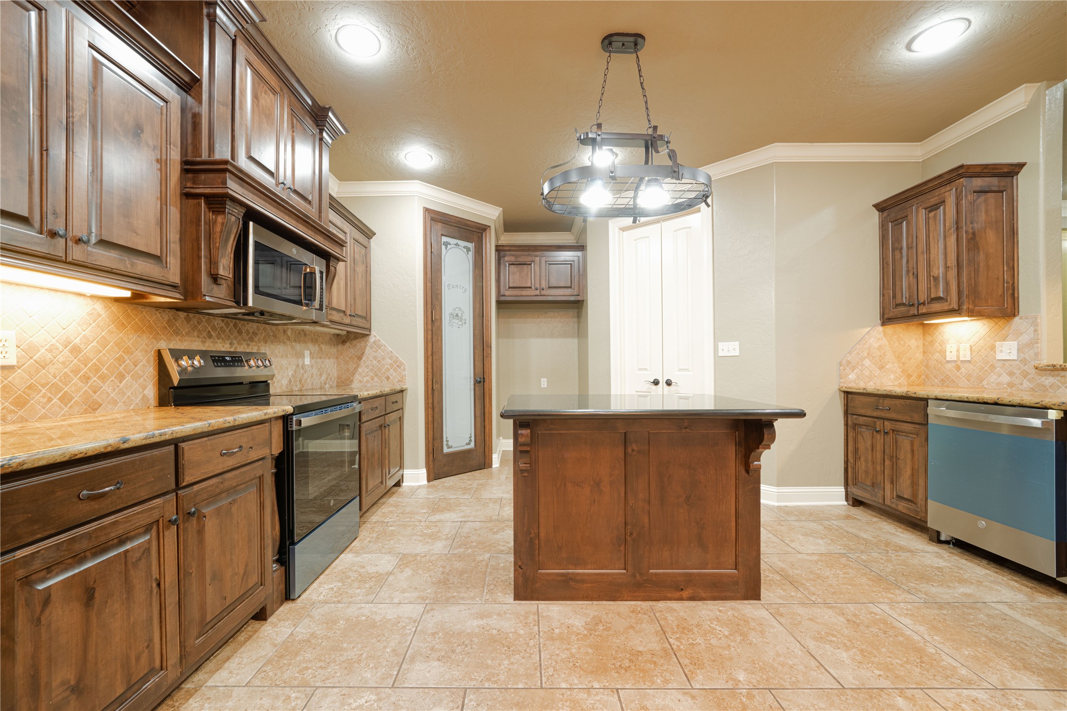 2114 W Hawkins Parkway Longview TX 75605