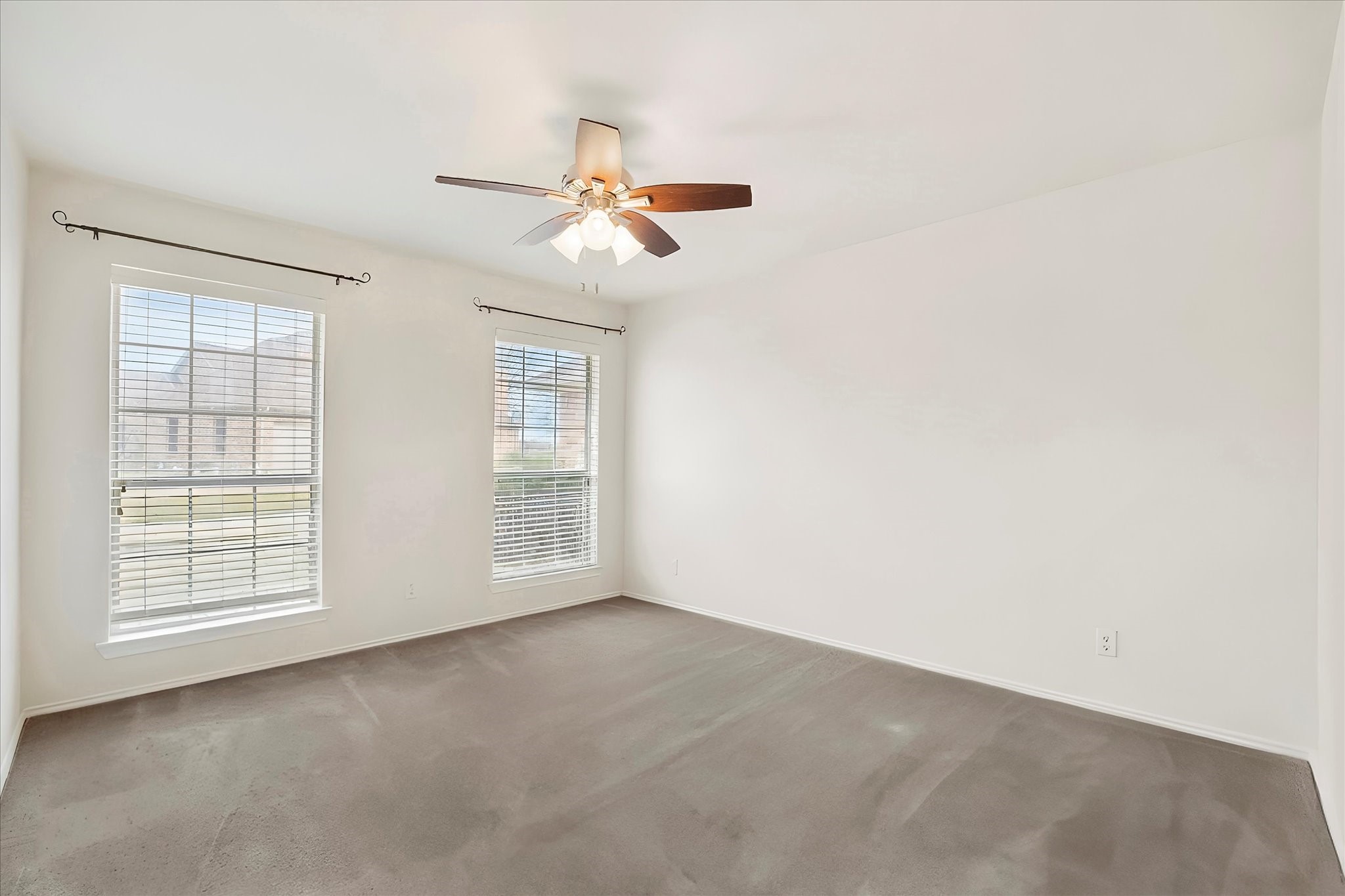 1025 Oak Hollow Lane Combine TX 75159