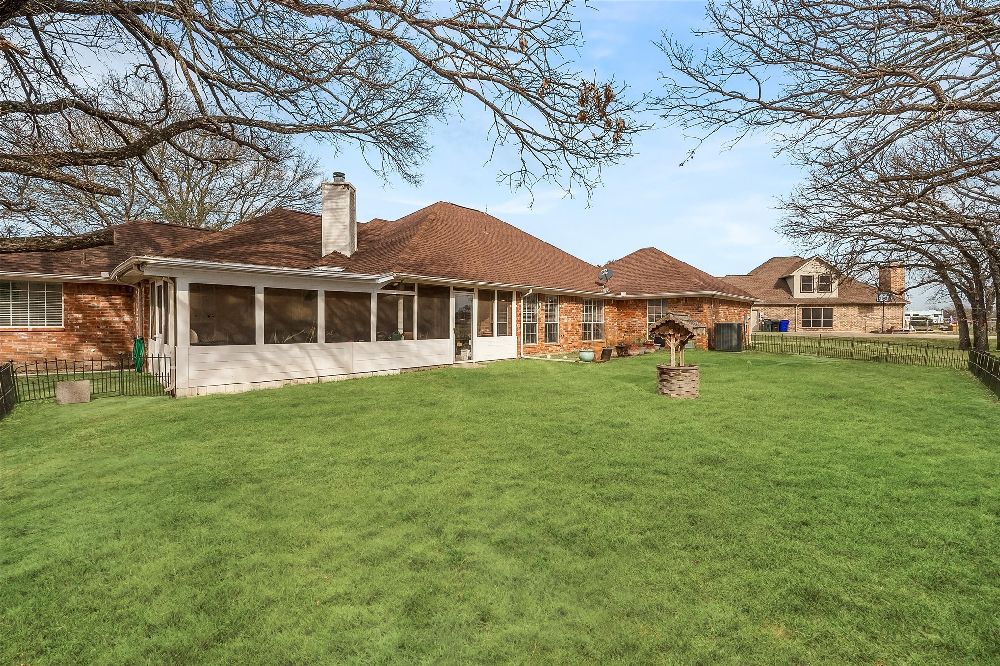1025 Oak Hollow Lane Combine TX 75159