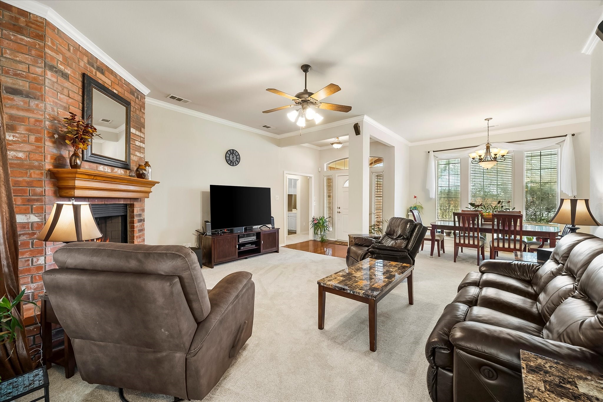 1025 Oak Hollow Lane Combine TX 75159
