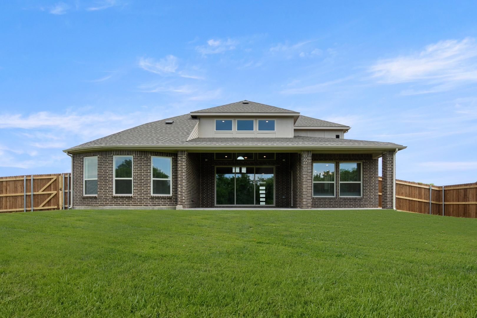 513 S Hidden Lakes Drive Desoto TX 75115
