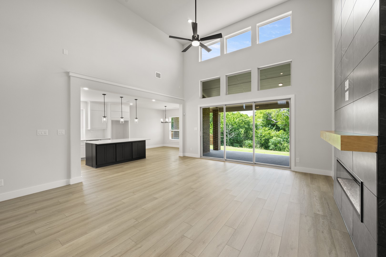 513 S Hidden Lakes Drive Desoto TX 75115