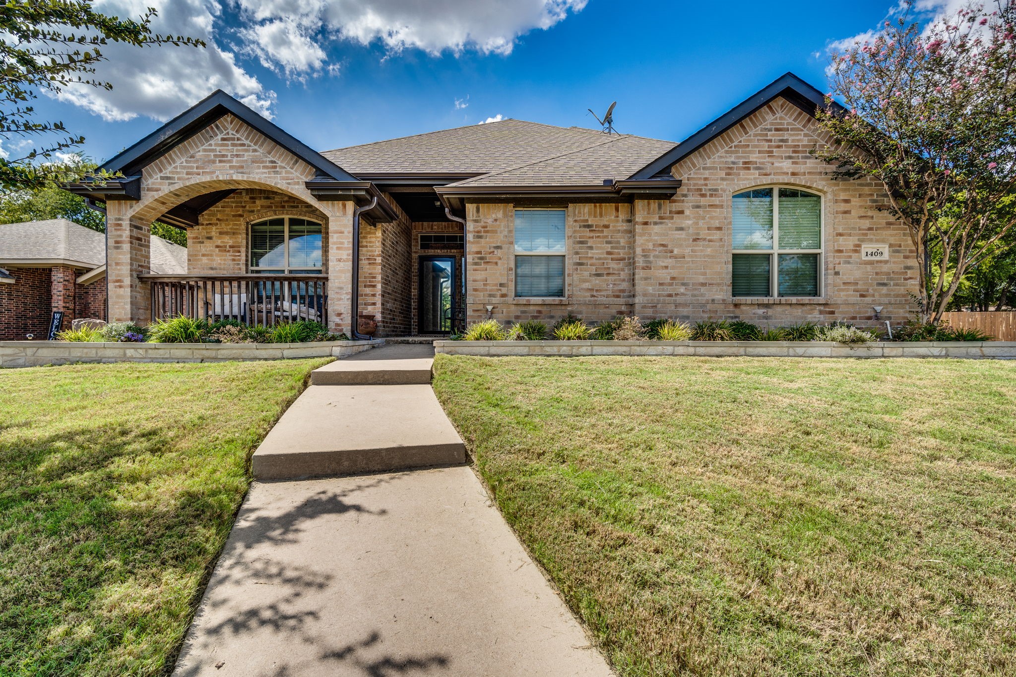 1409 Meadow Lark Lane Glenn Heights TX 75154