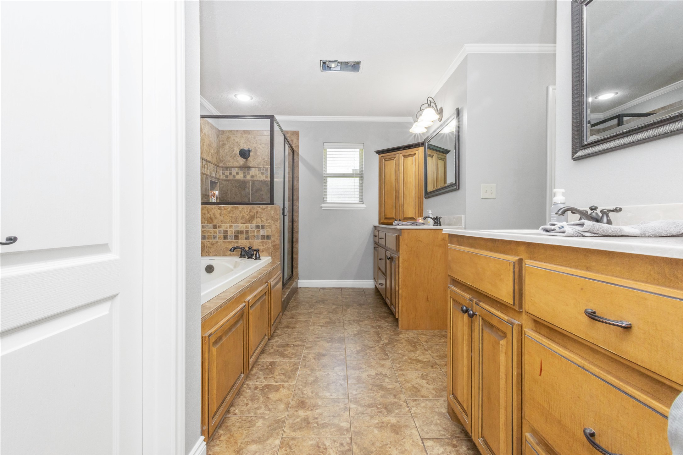 10 Weatherby Drive Hooks TX 75561