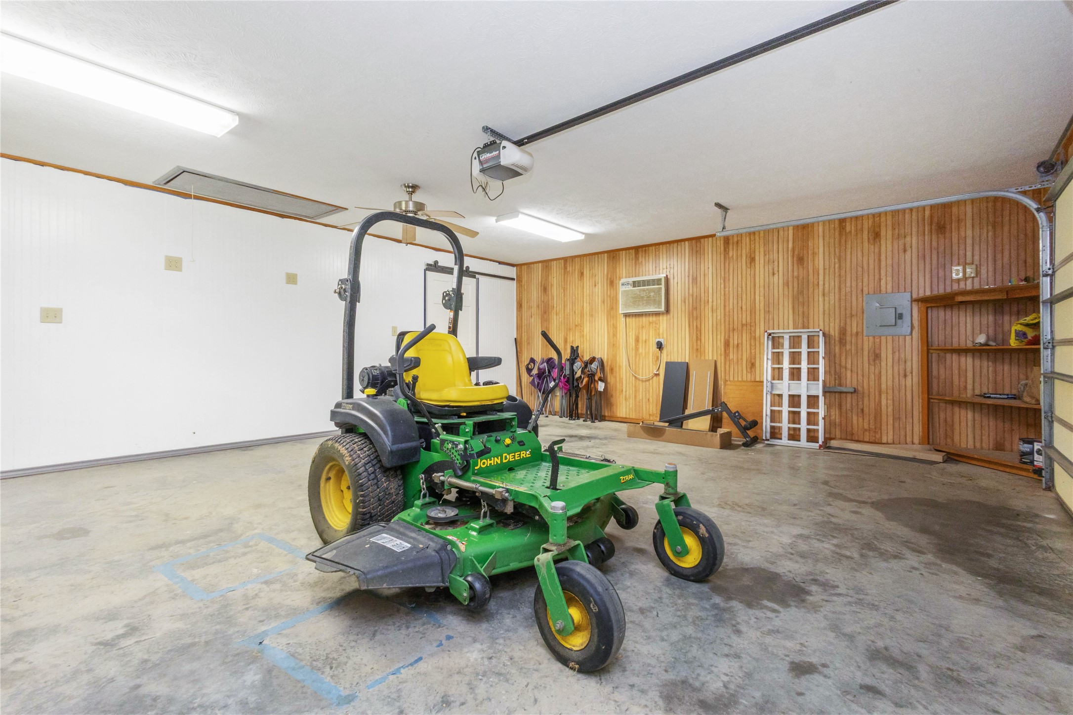 10 Weatherby Drive Hooks TX 75561