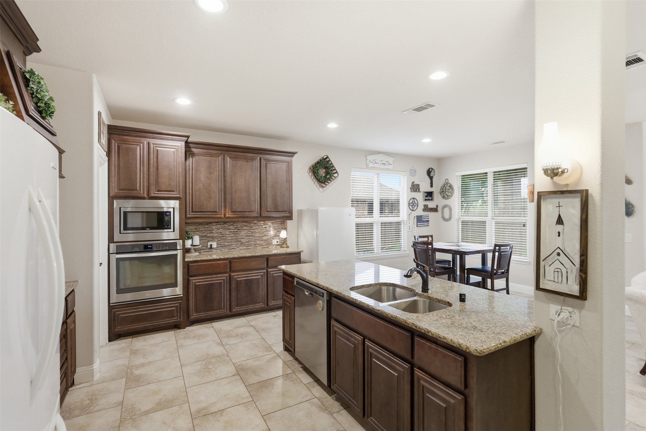 1385 Litchfield Lane Burleson TX 76028