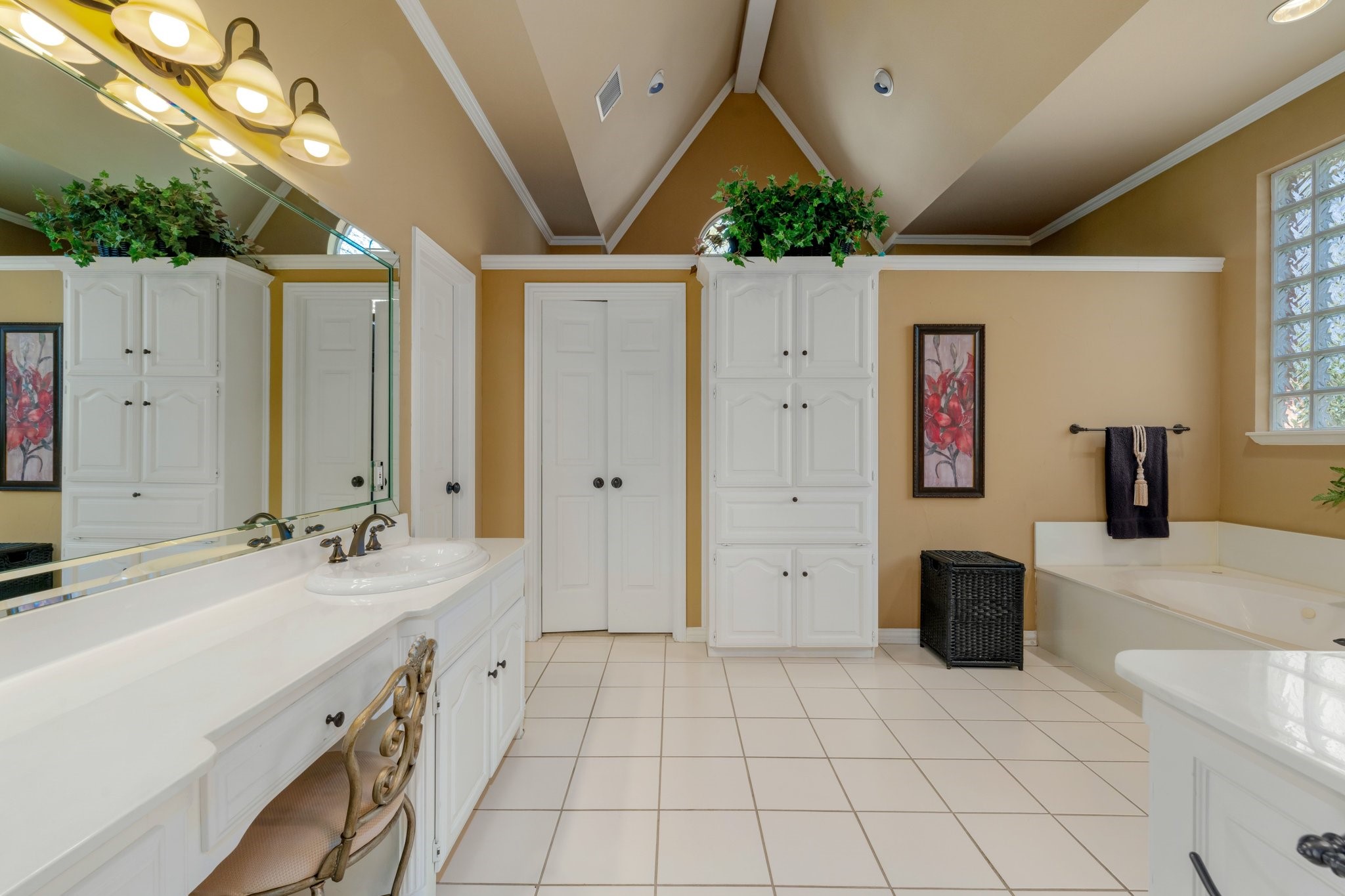 303 W Charlottesville Avenue Colleyville TX 76034