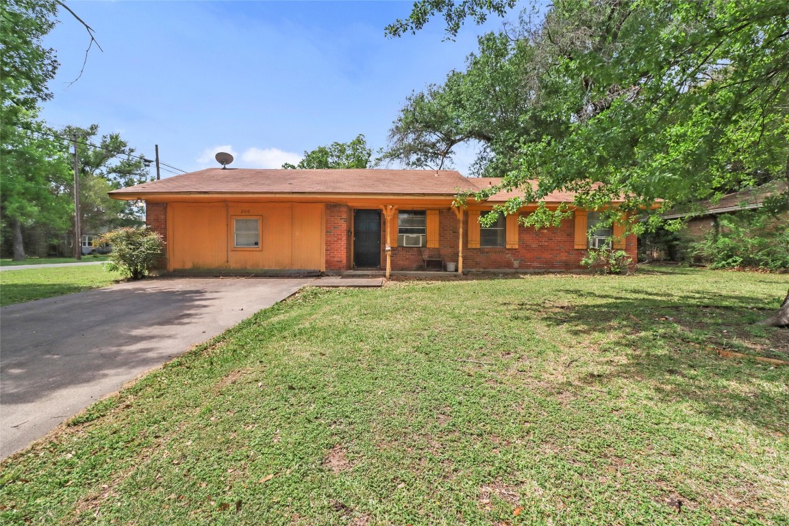 200 N 30th Street Corsicana TX 75110