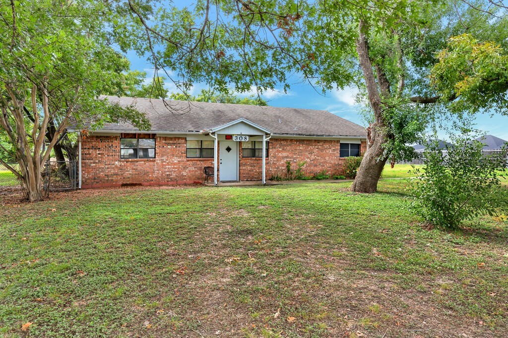 308 W Tate Street Robinson TX 76706