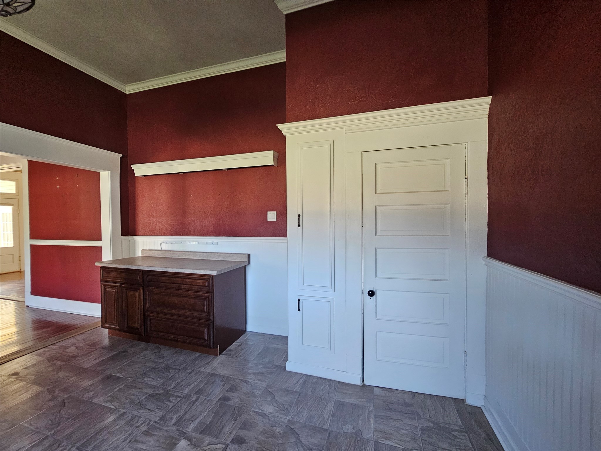 300 S Oak Street Lorena TX 76655