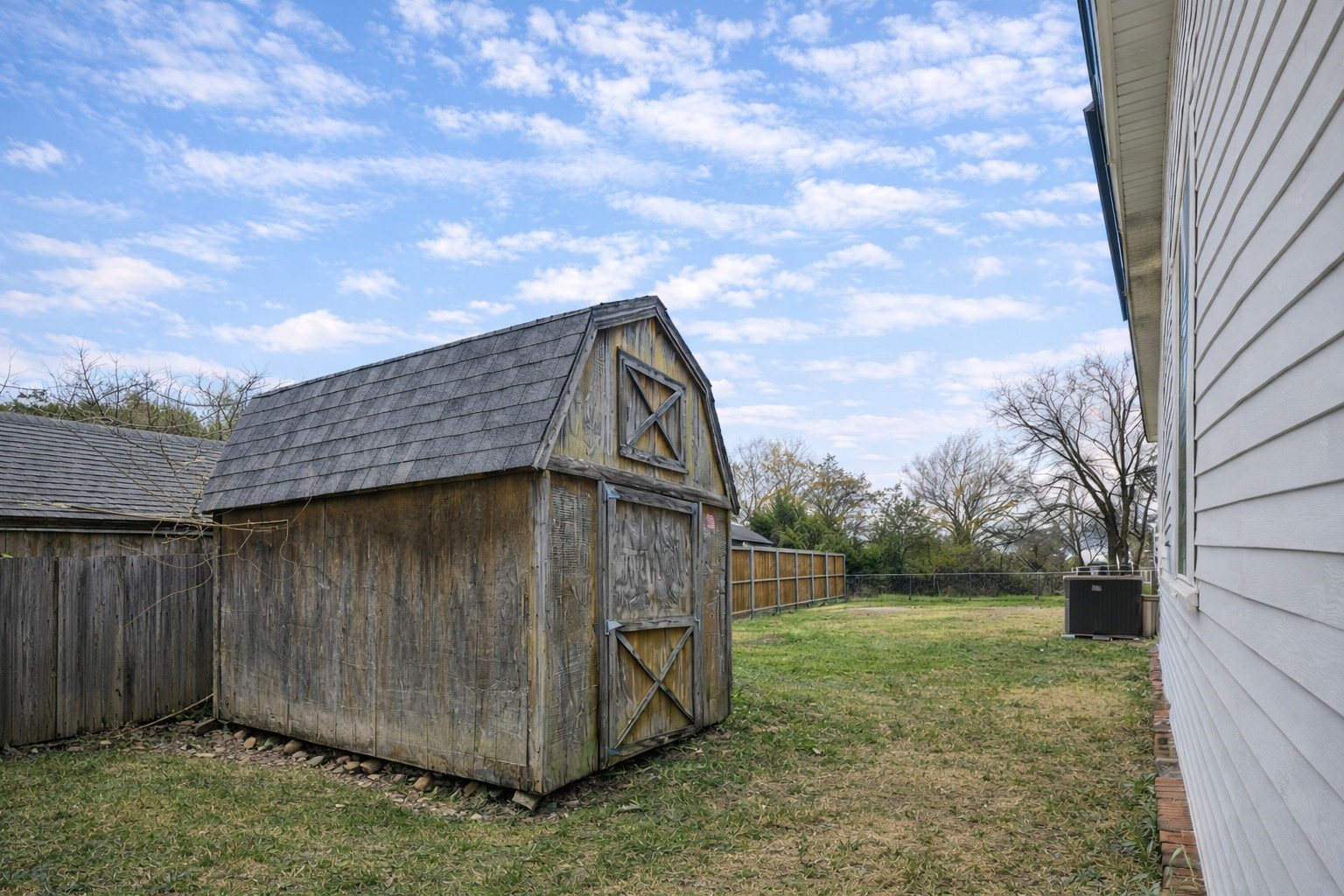 300 S Oak Street Lorena TX 76655