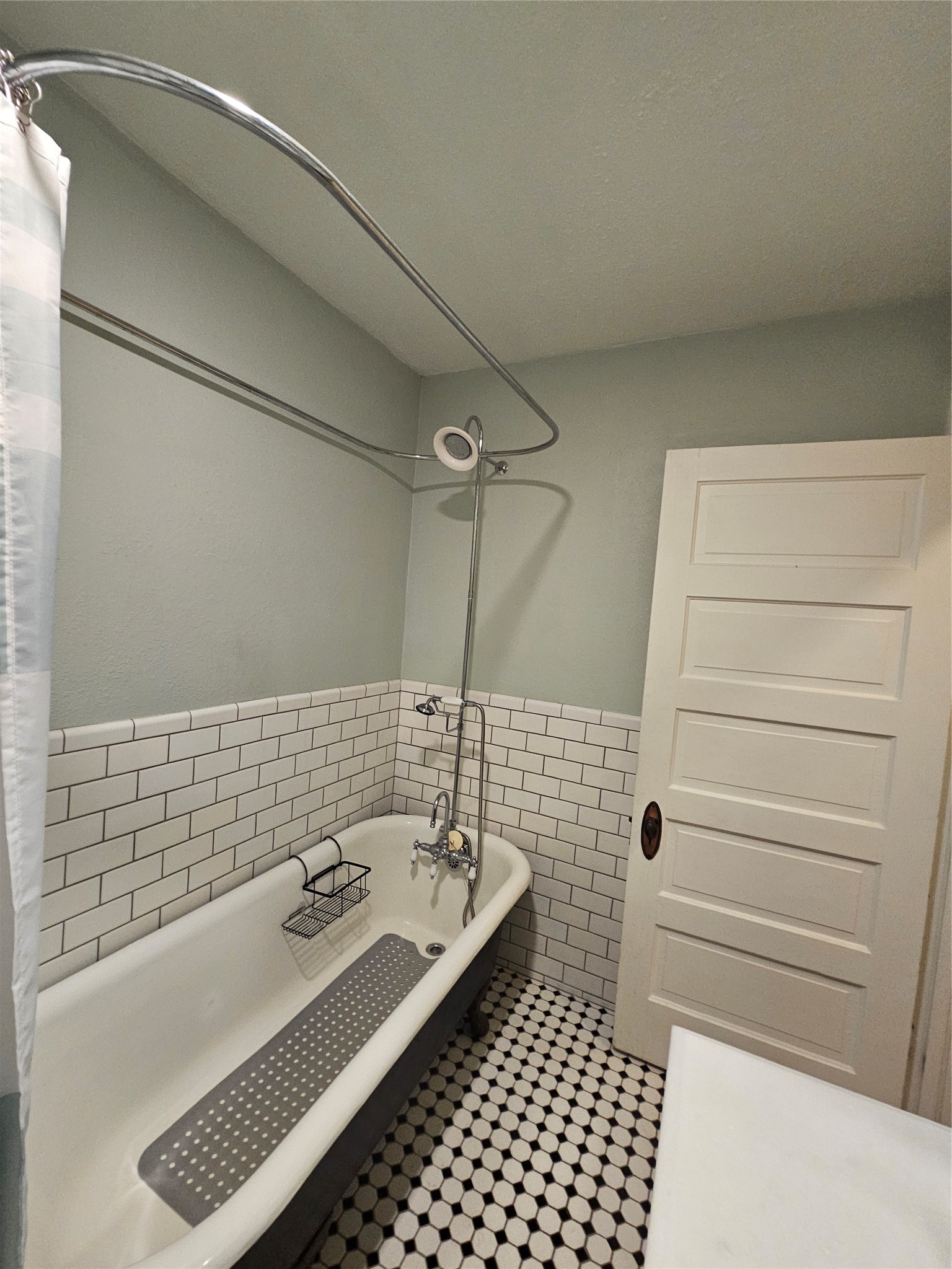 300 S Oak Street Lorena TX 76655