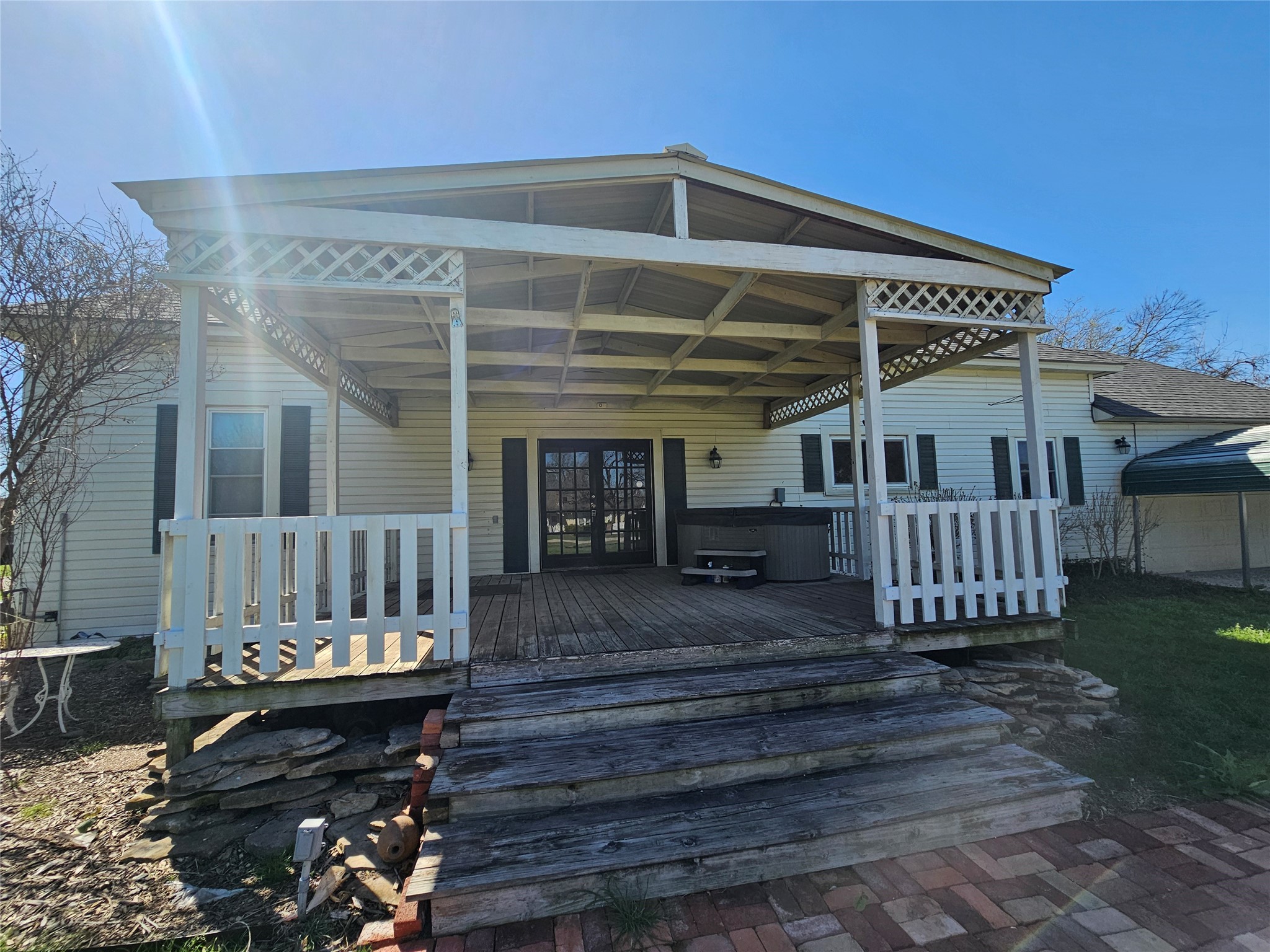 300 S Oak Street Lorena TX 76655