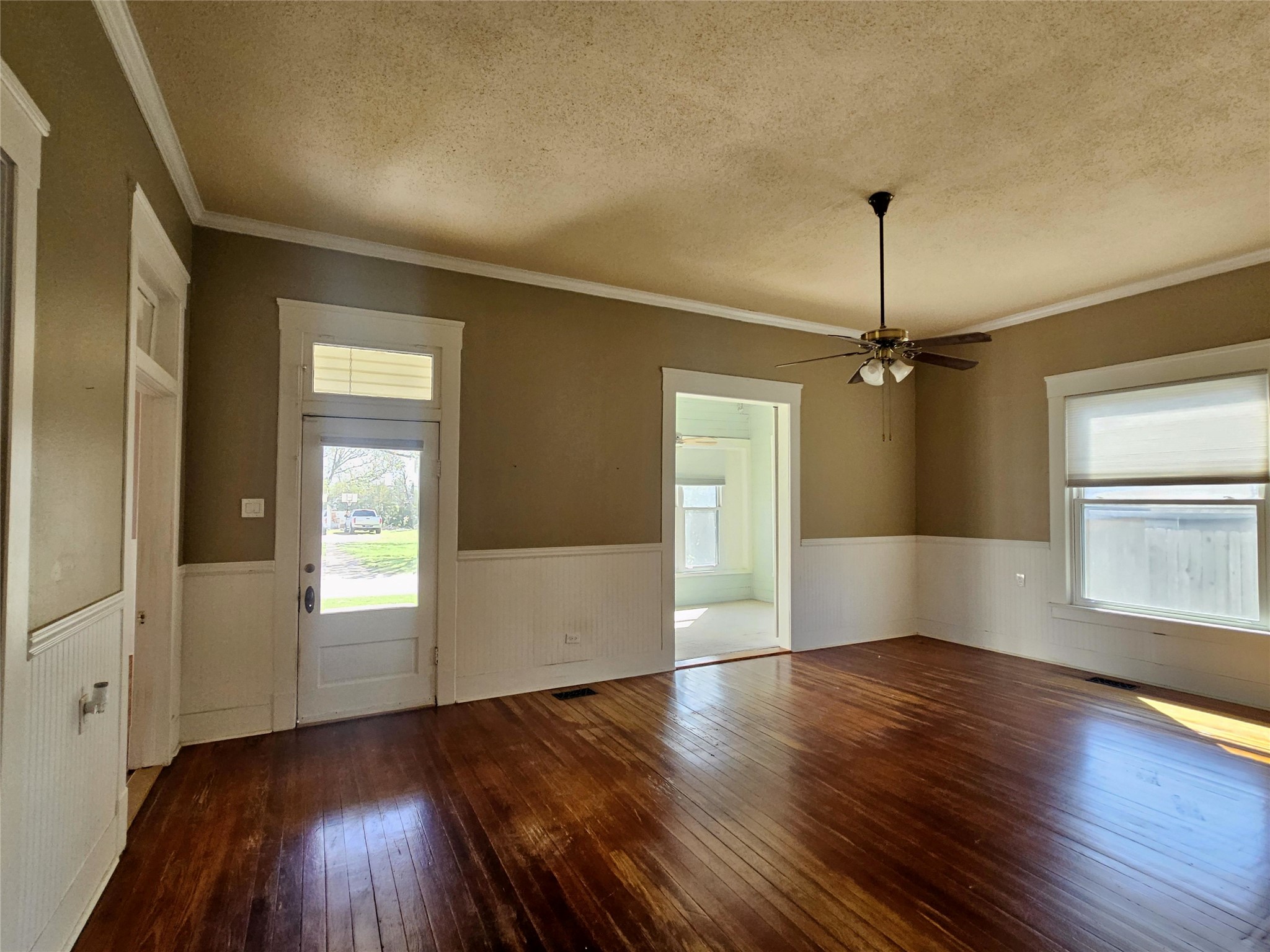 300 S Oak Street Lorena TX 76655