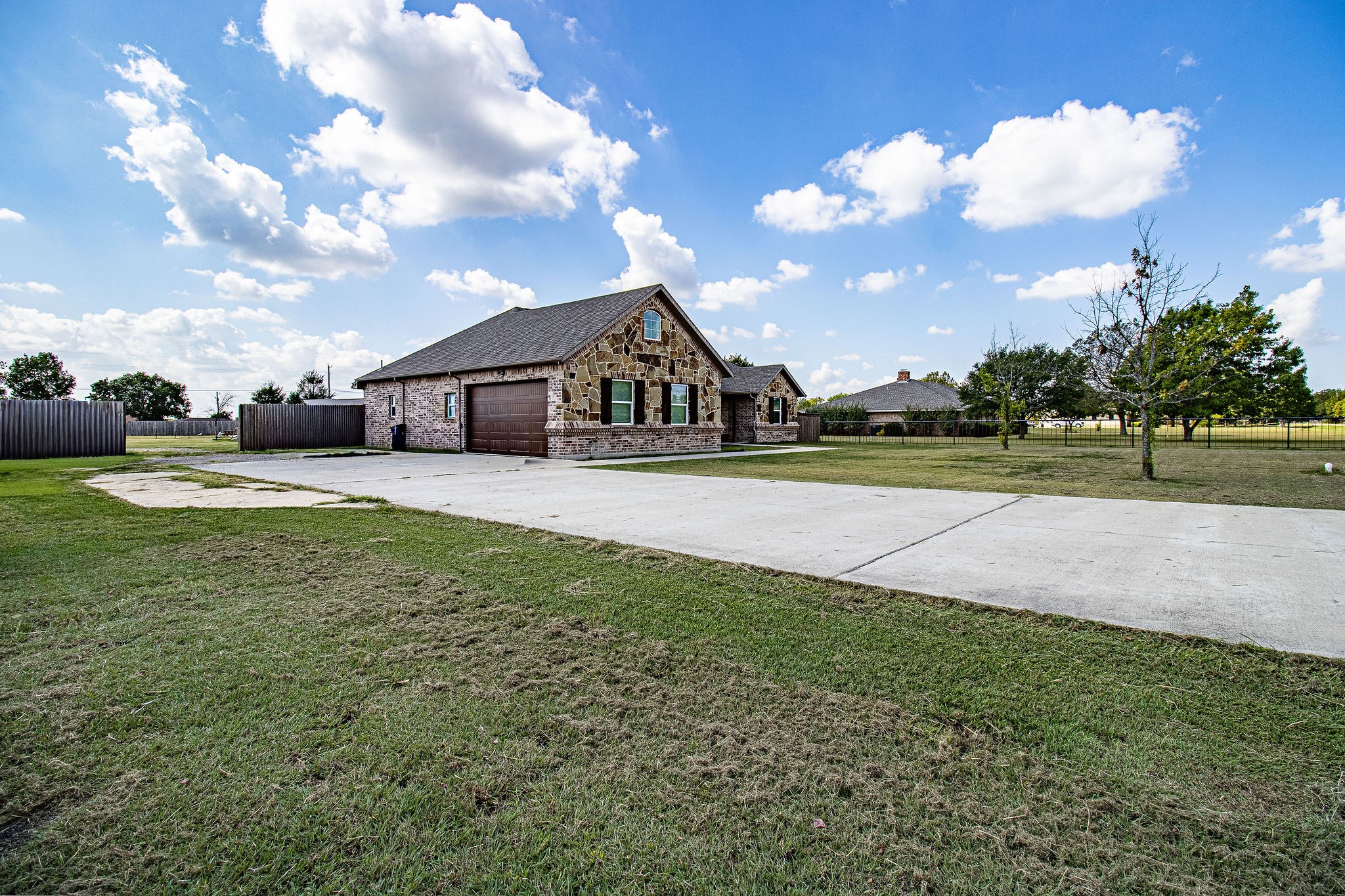 328 Meadow Lane Red Oak TX 75154