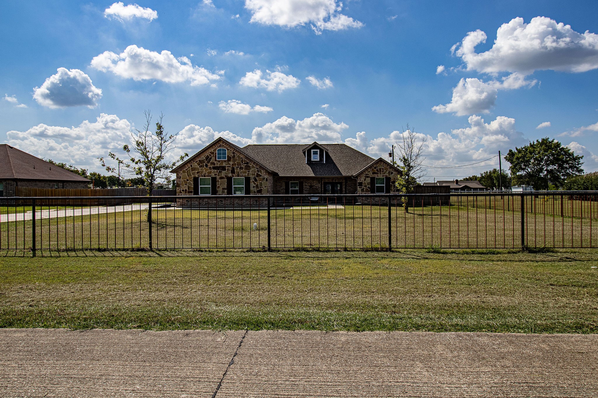 328 Meadow Lane Red Oak TX 75154