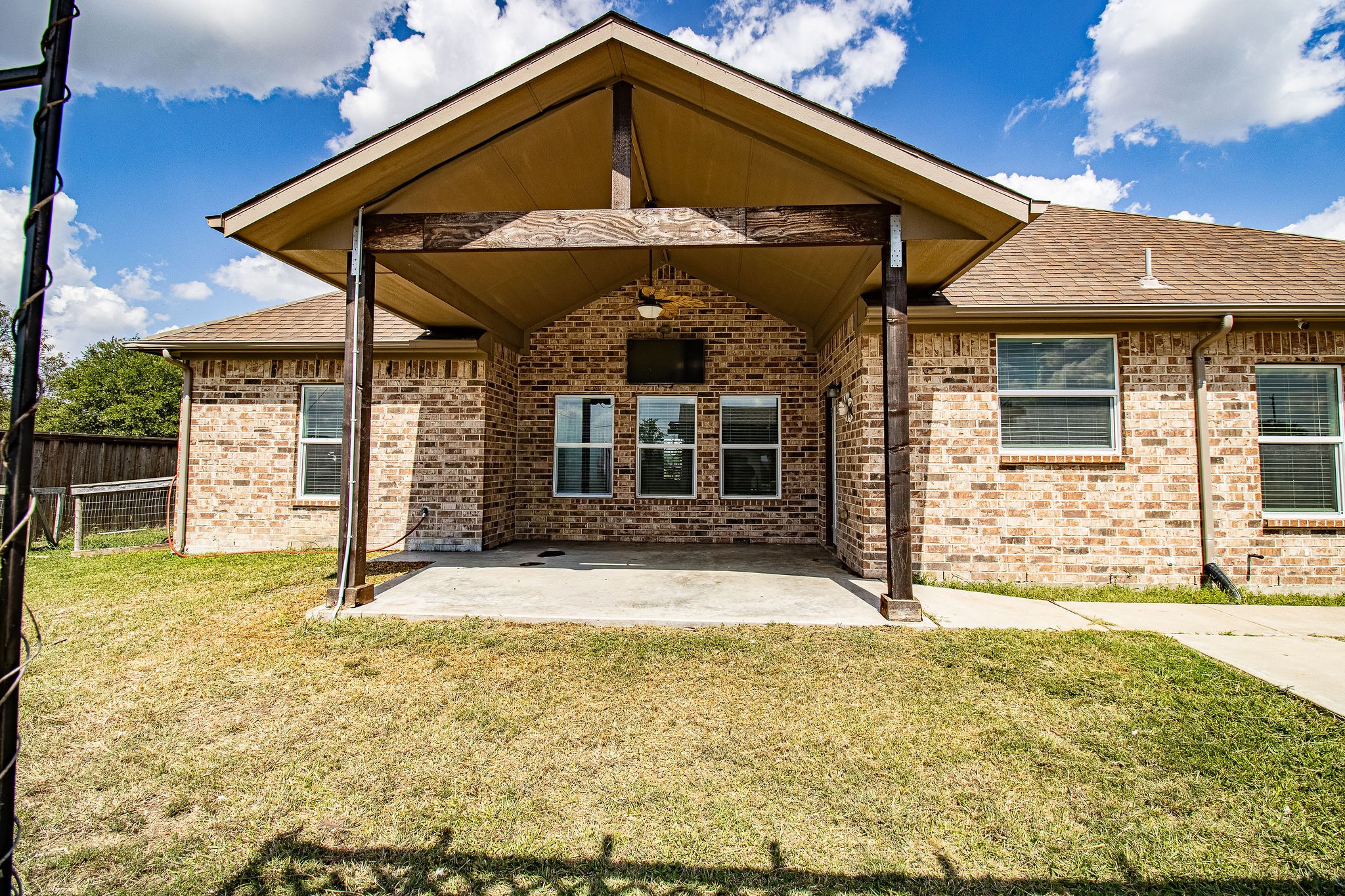 328 Meadow Lane Red Oak TX 75154
