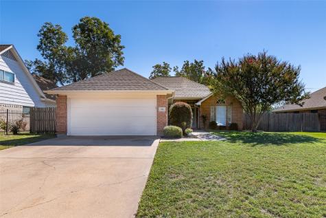 709 Irene Street Burleson TX 76028