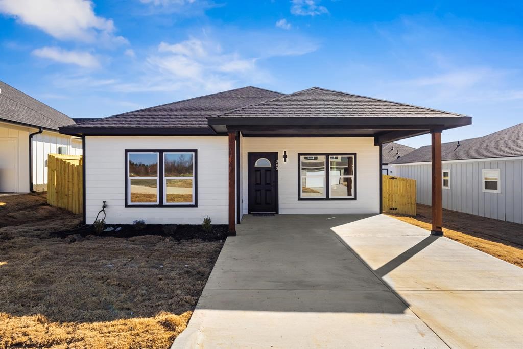 303 Paschall Boulevard Mabank TX 75147
