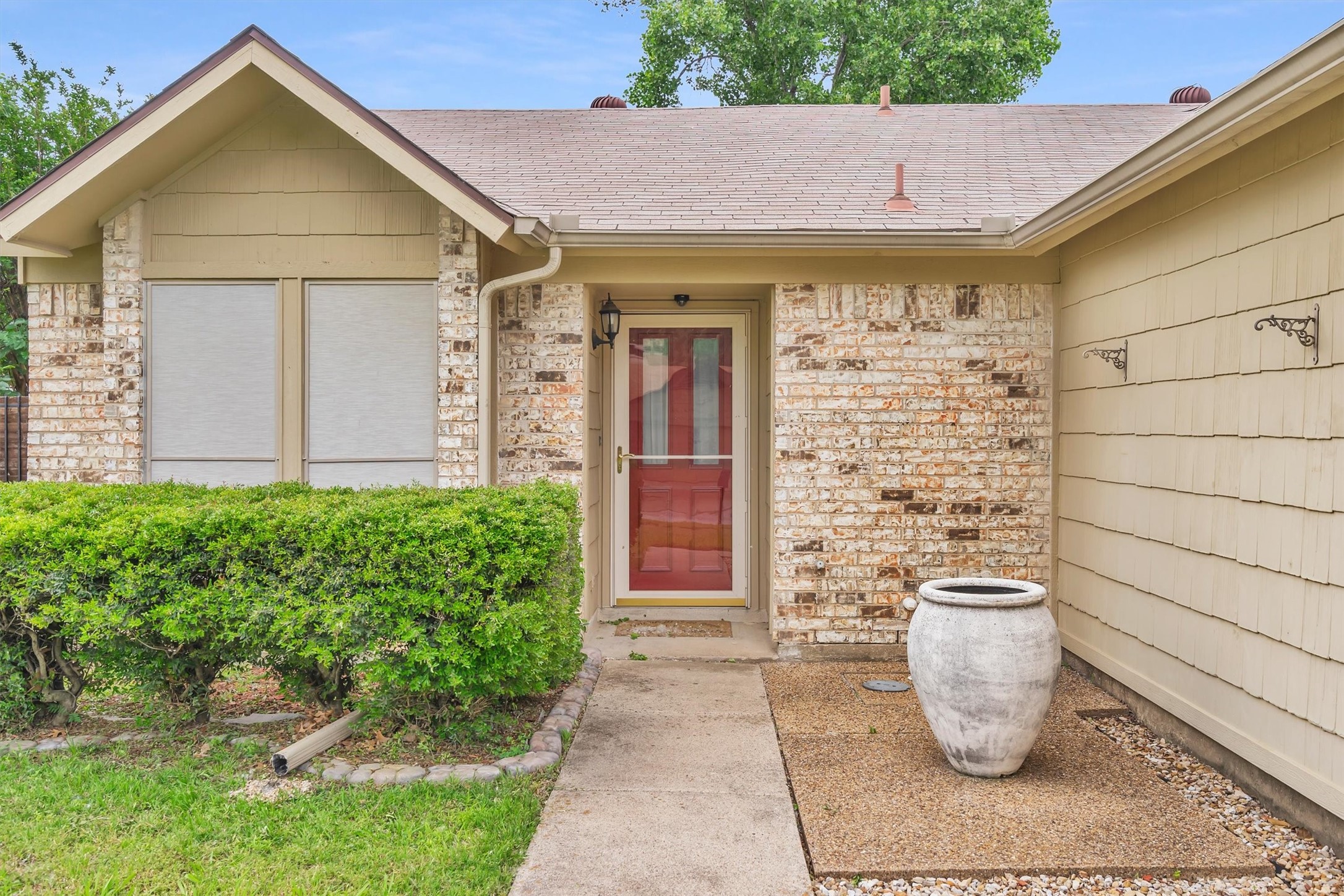 5928 Chisholm Trail Haltom City TX 76148
