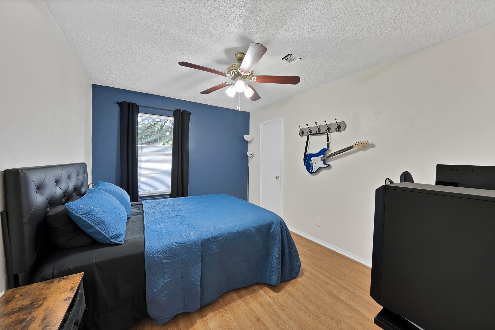 1124 Tyra Lane Fort Worth TX 76114