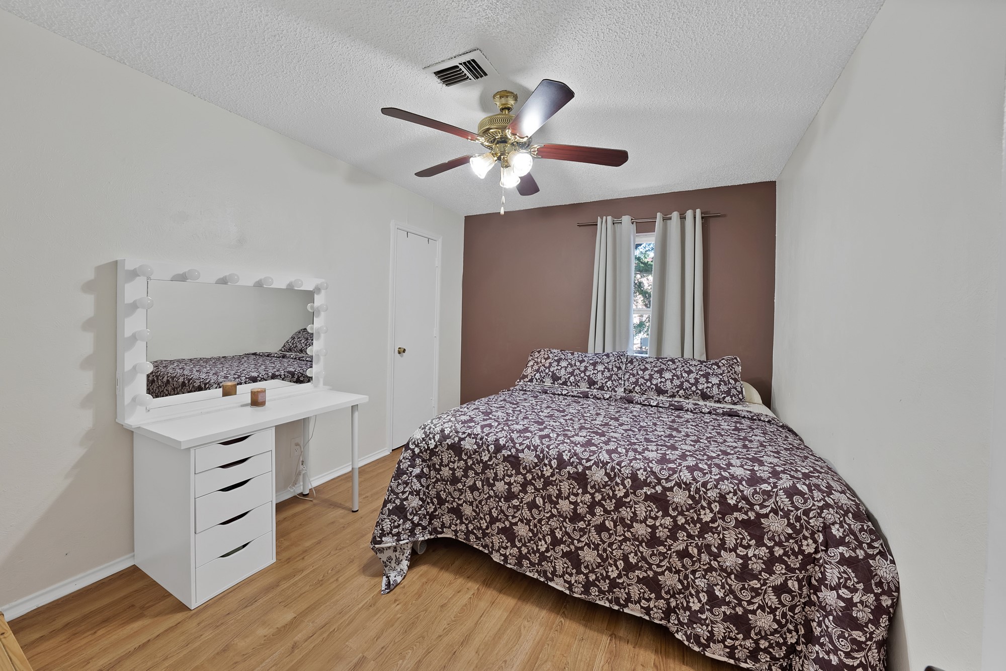 1124 Tyra Lane Fort Worth TX 76114