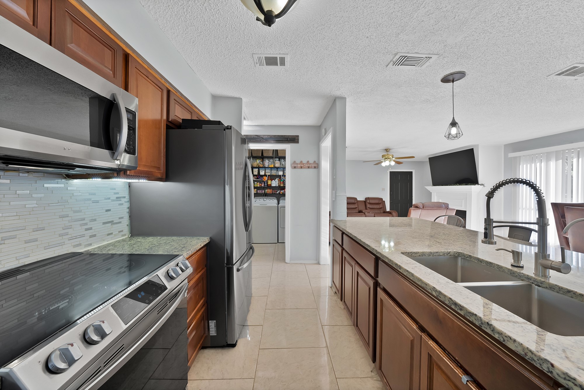 1124 Tyra Lane Fort Worth TX 76114