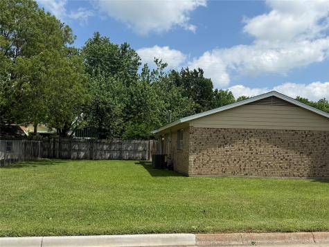 1001 Parkwood Court Gainesville TX 76240