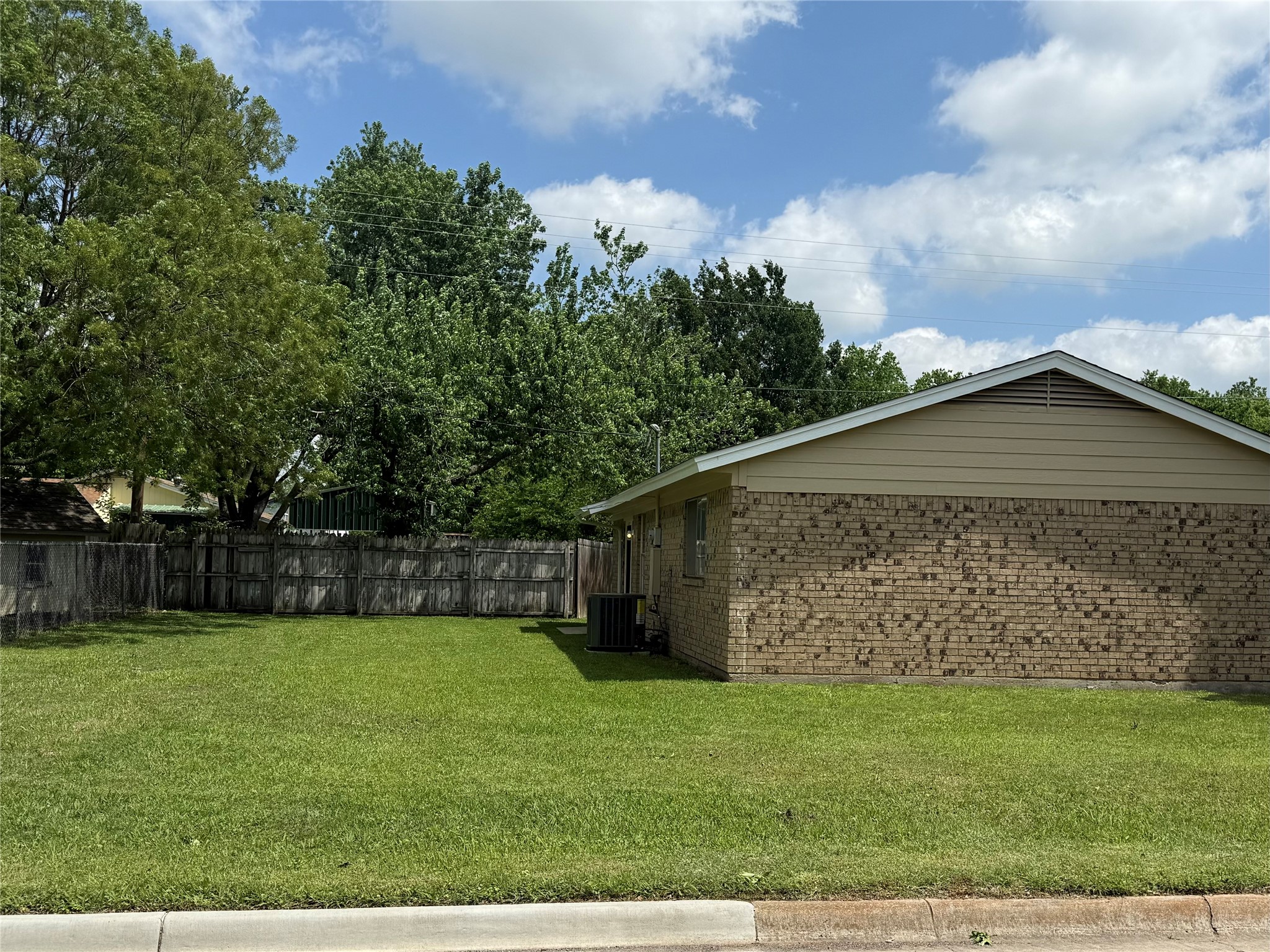 1001 Parkwood Court Gainesville TX 76240